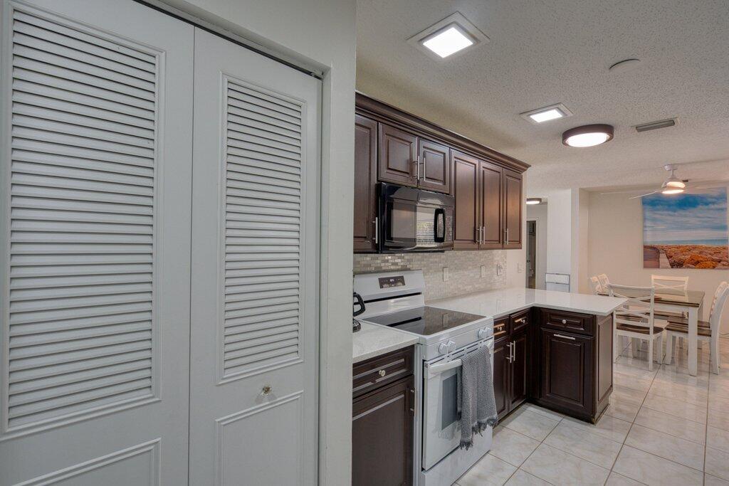 888 Ne Maranta Terrado Property Photo 28