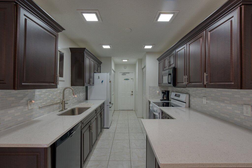 888 Ne Maranta Terrado Property Photo 29