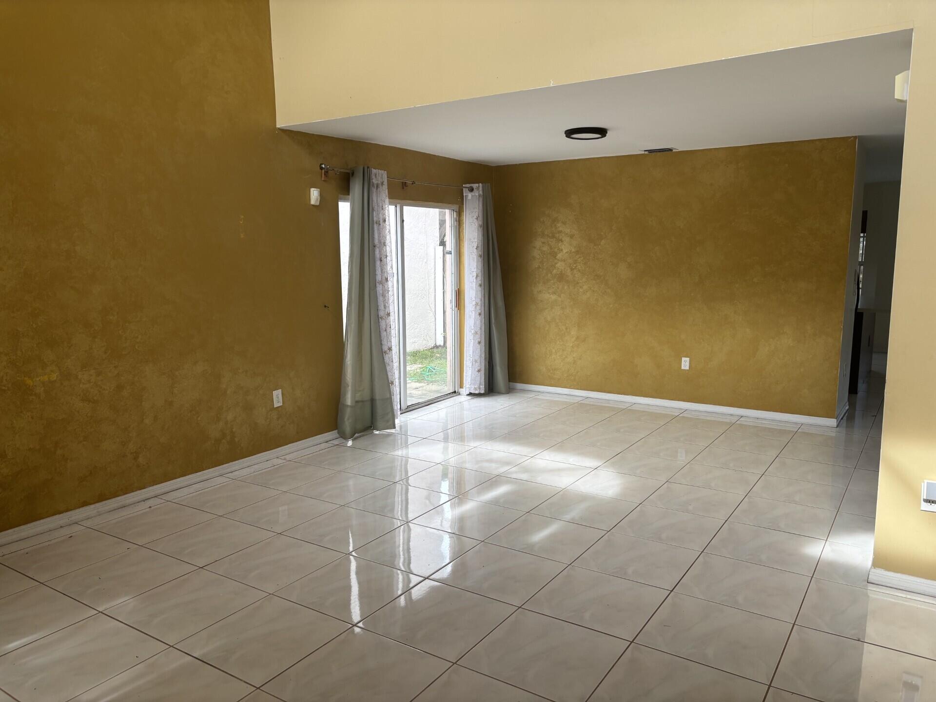 56 Gables Boulevard Property Photo 2