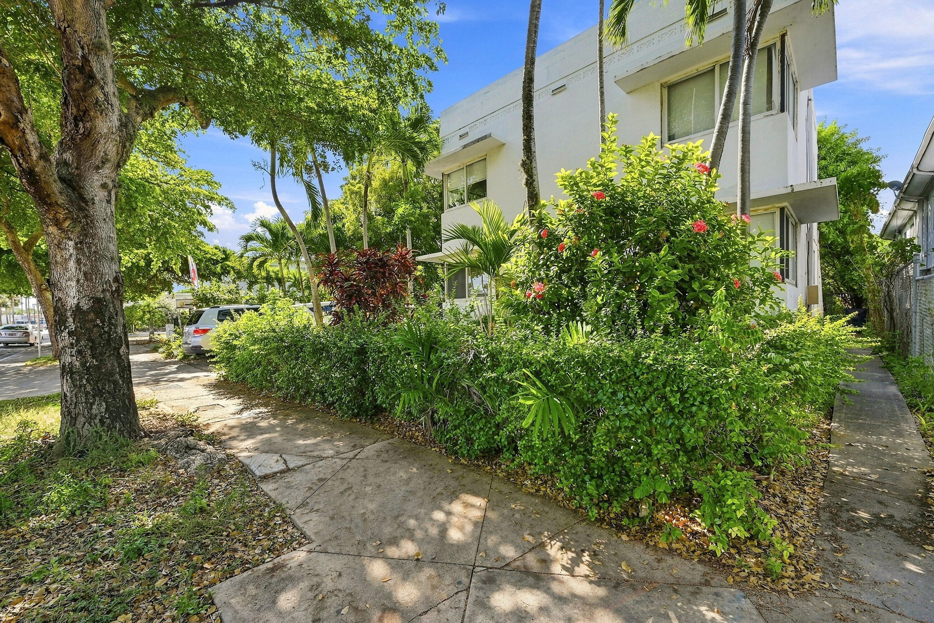1170 71st Street Property Photo 3