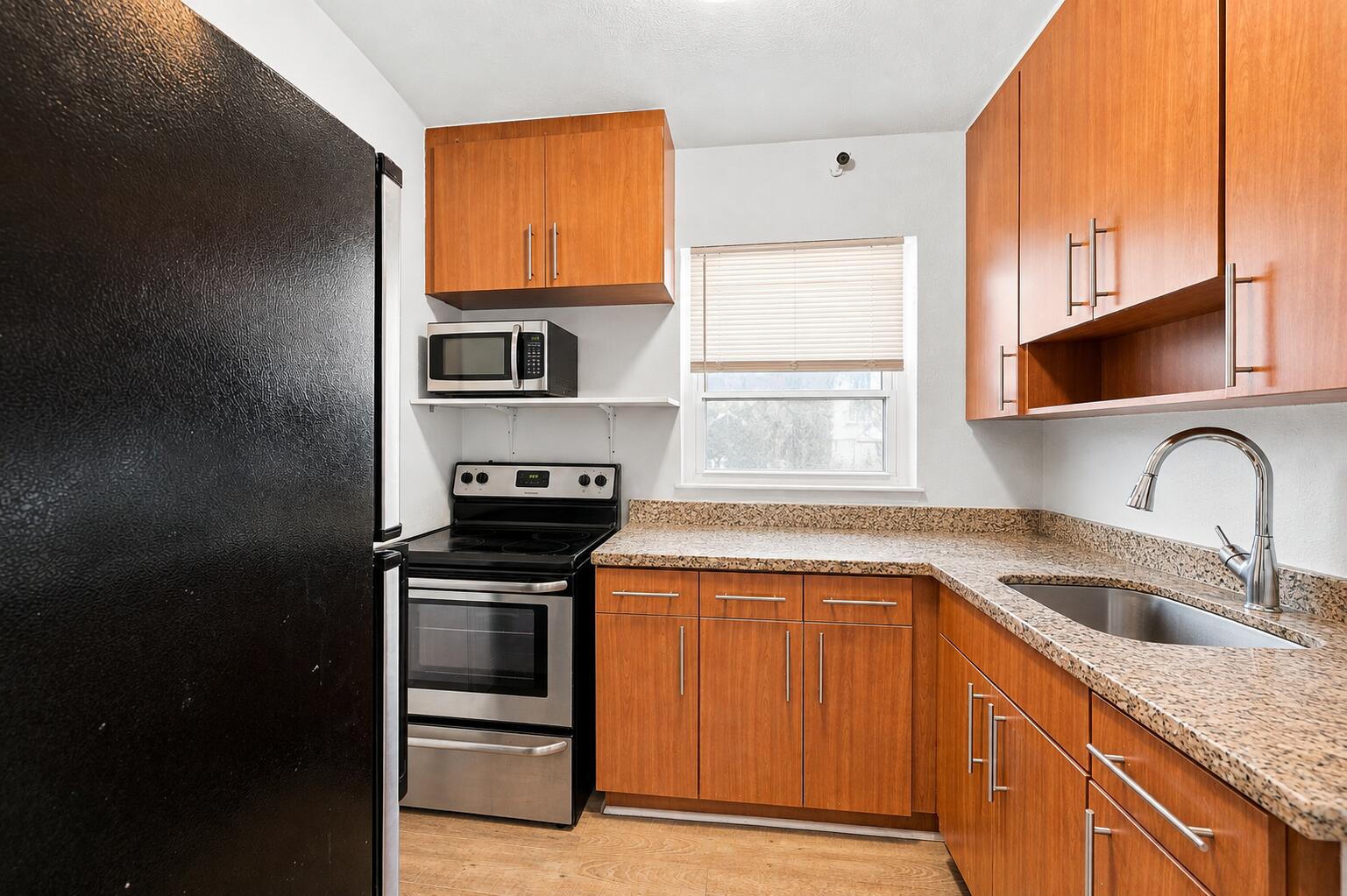 1170 71st Street Property Photo 4