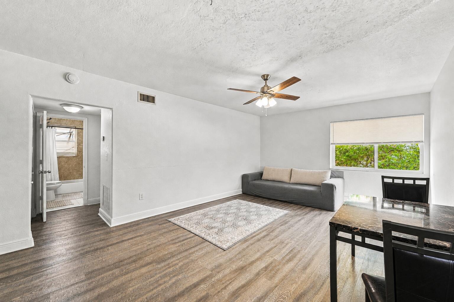 1170 71st Street Property Photo 7