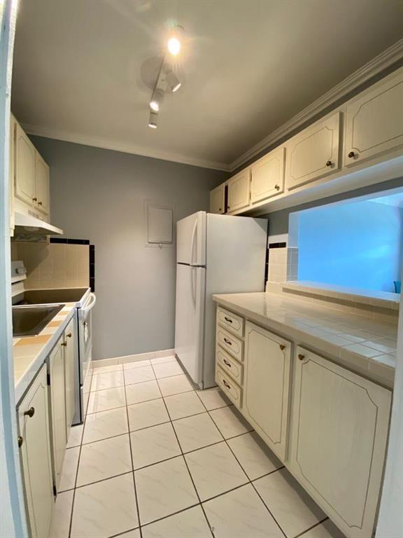 2916 Funston Street 51a Property Photo 7