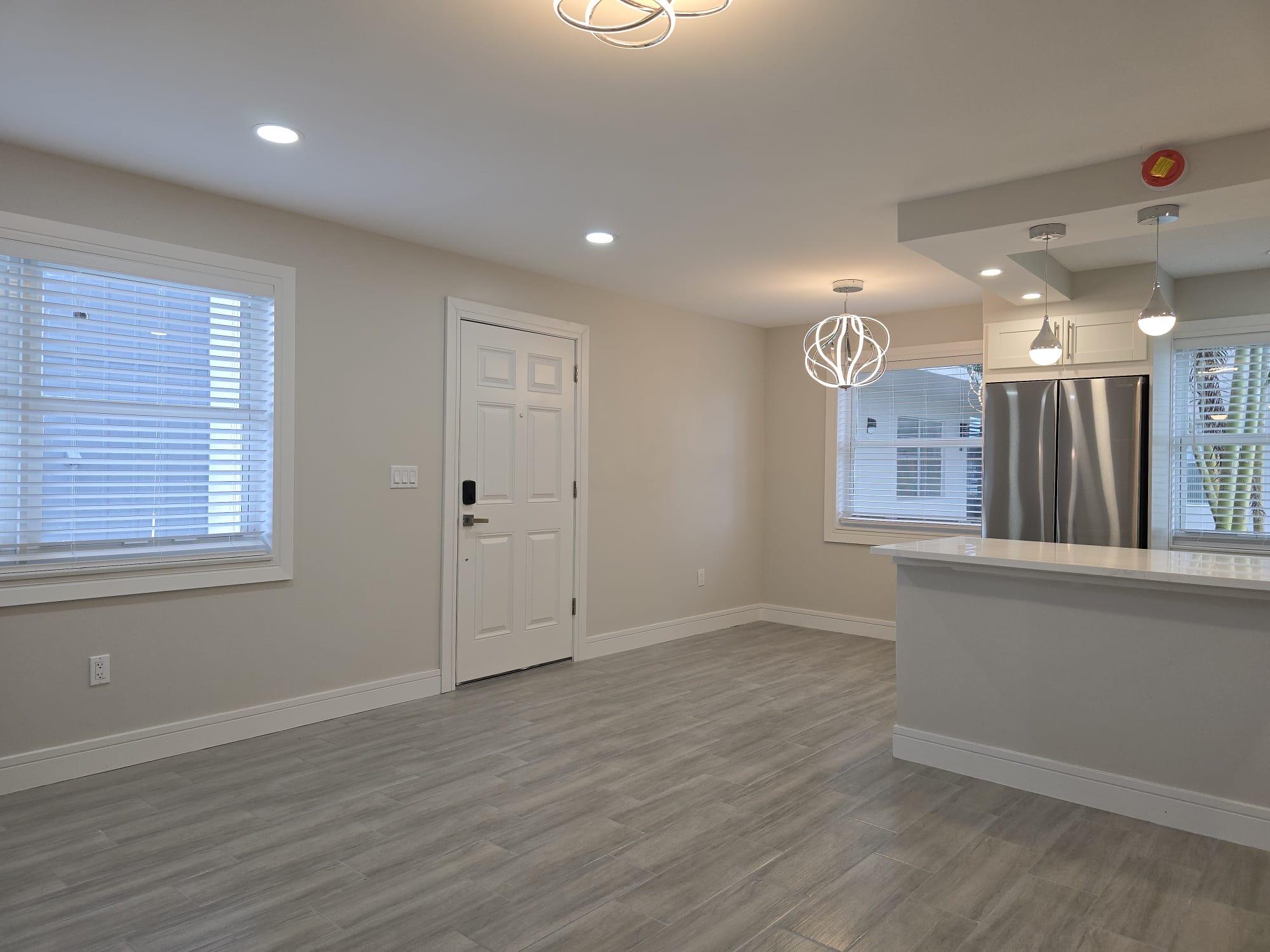 215 E NORMANDY E 215 Property Photo 1