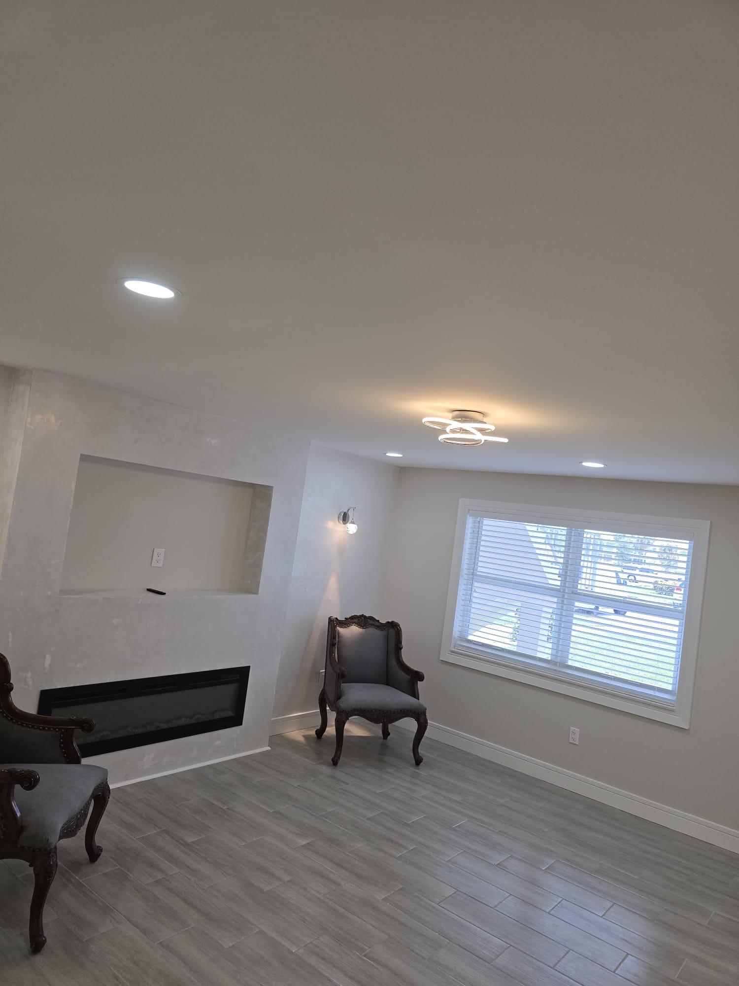 215 E Normandy E 215 Property Photo 15
