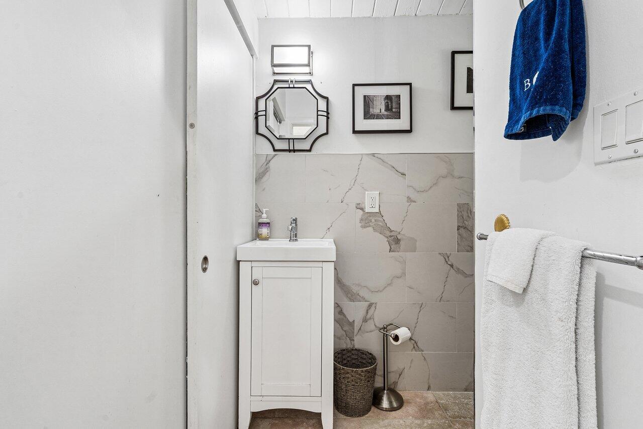 B26067067 Property Photo 17