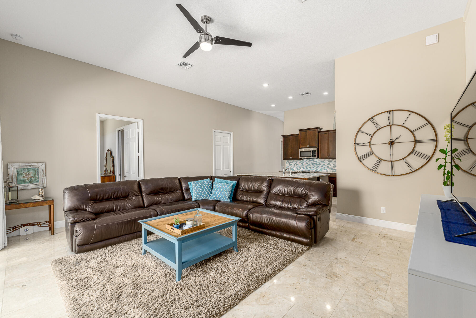 2070 Nw Pine Tree Way Property Photo 13