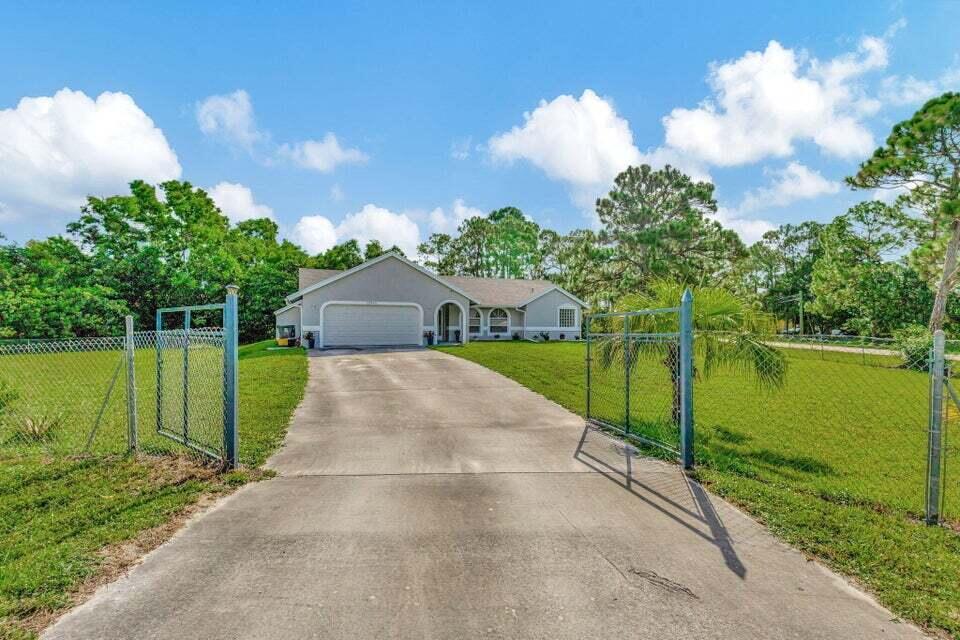 12969 54th Street N Property Photo 18