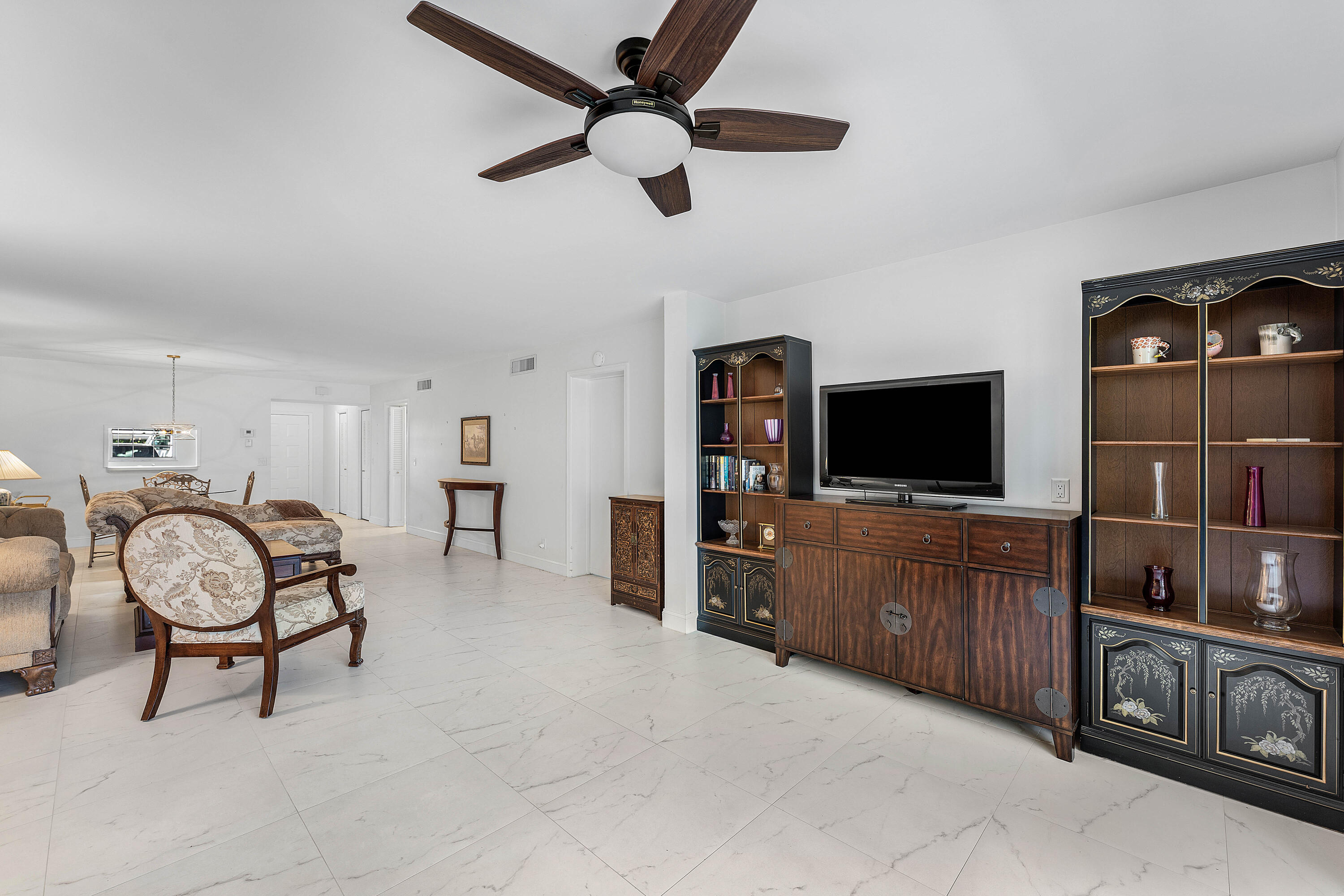 250 John F Kennedy Drive 107 Property Photo 10
