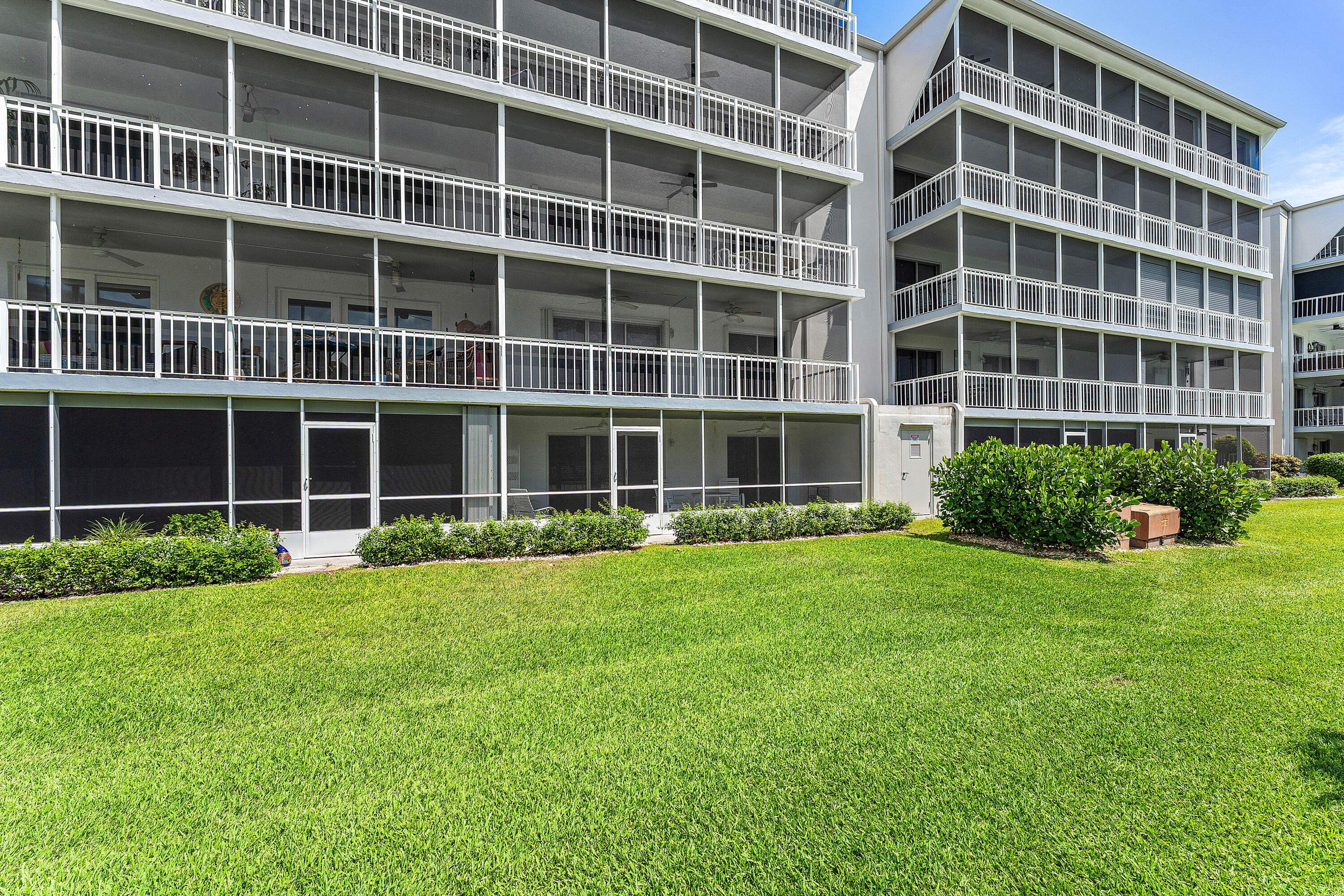 250 John F Kennedy Drive 107 Property Photo 25