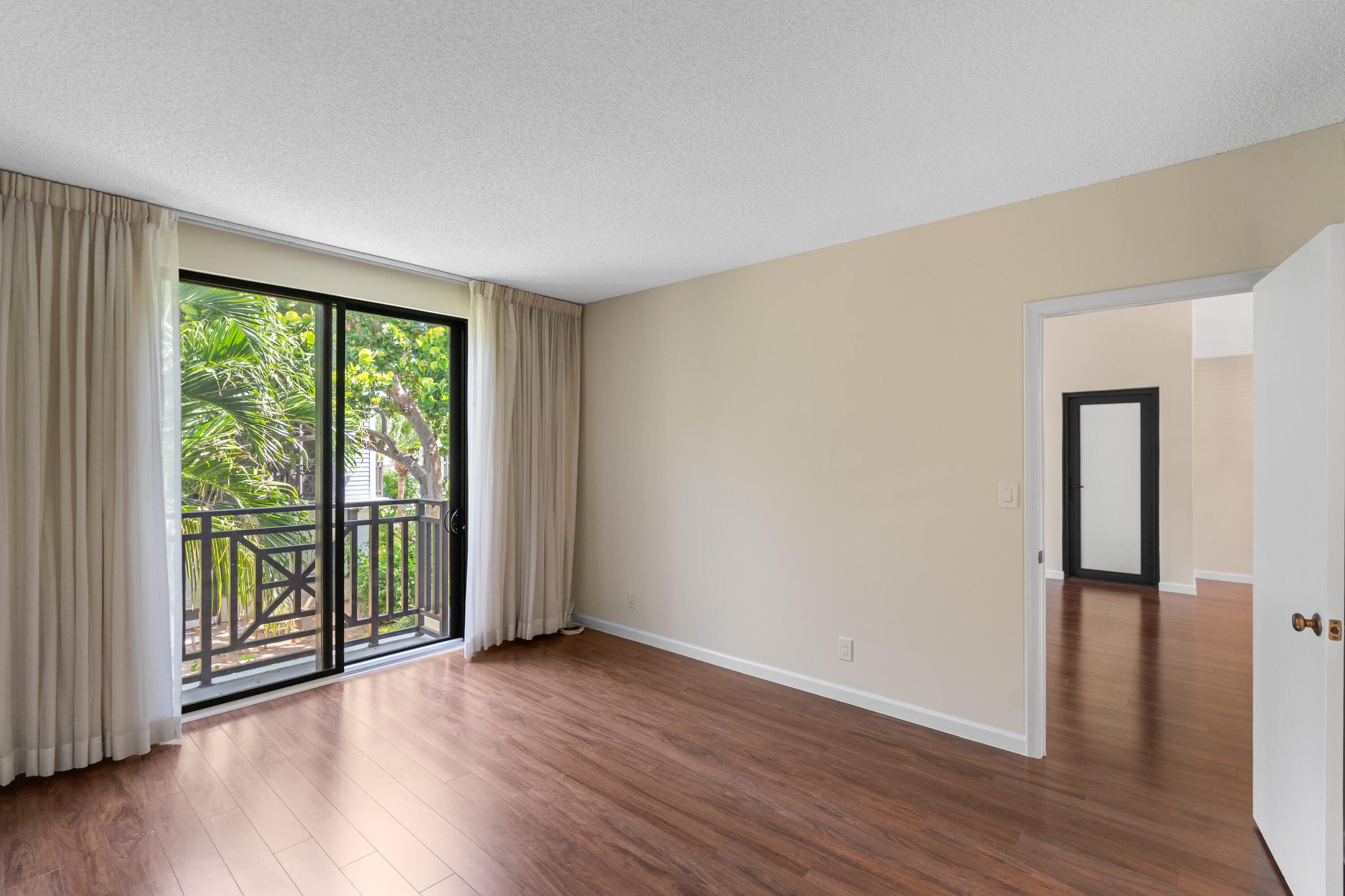 1630 S Ocean Lane 235 Property Photo 25