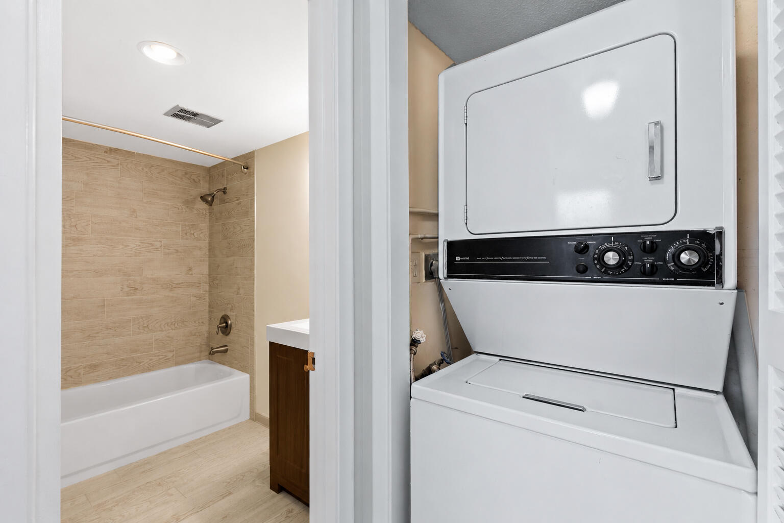 1630 S Ocean Lane 235 Property Photo 31
