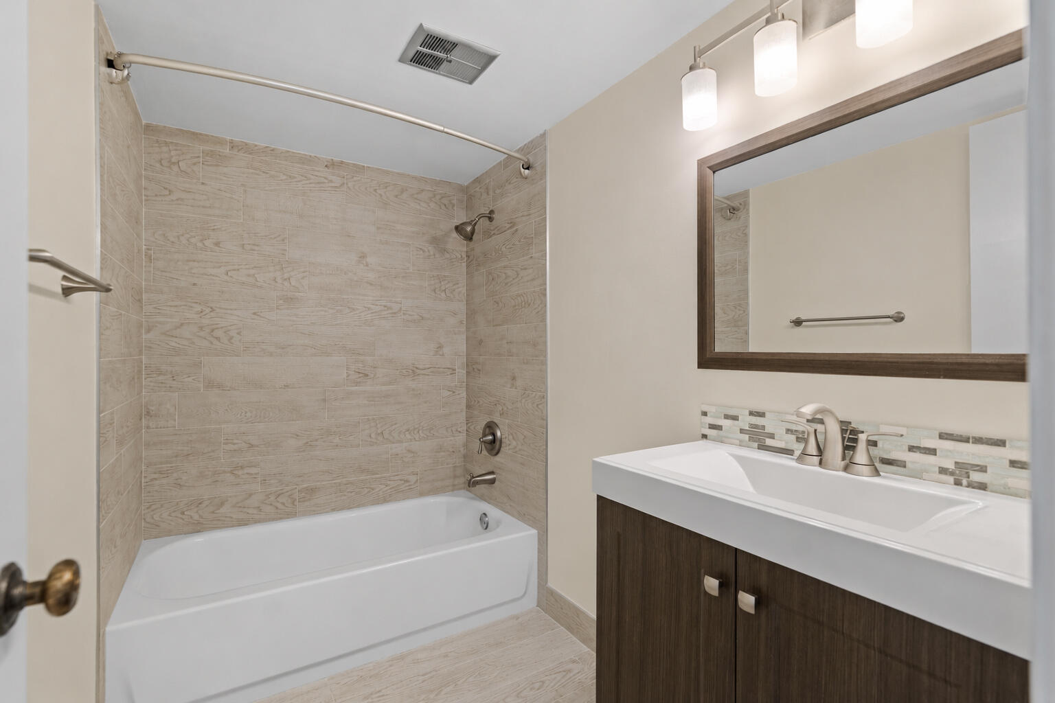 1630 S Ocean Lane 235 Property Photo 32