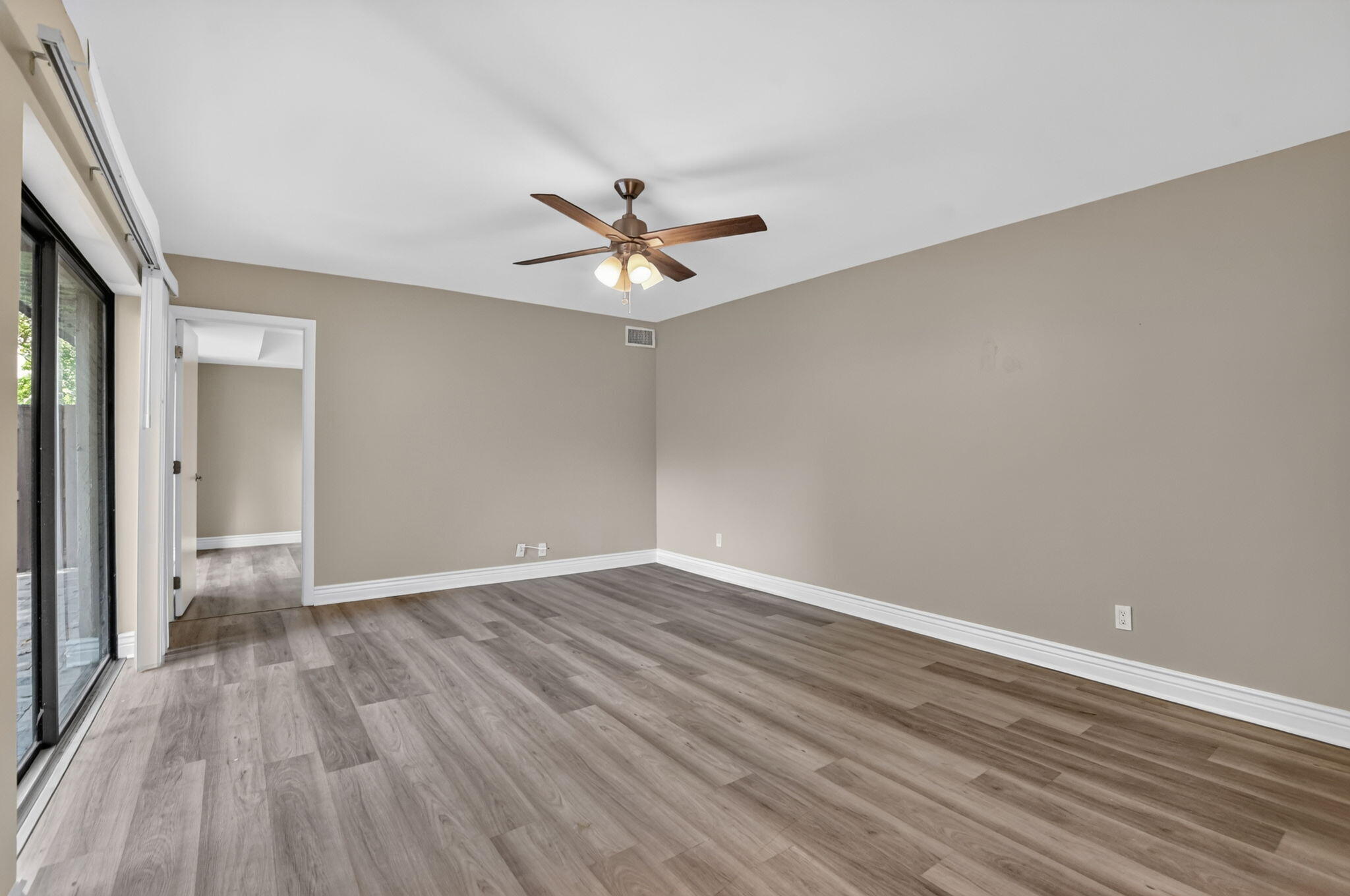 8558 Boca Rio Drive Property Photo 6