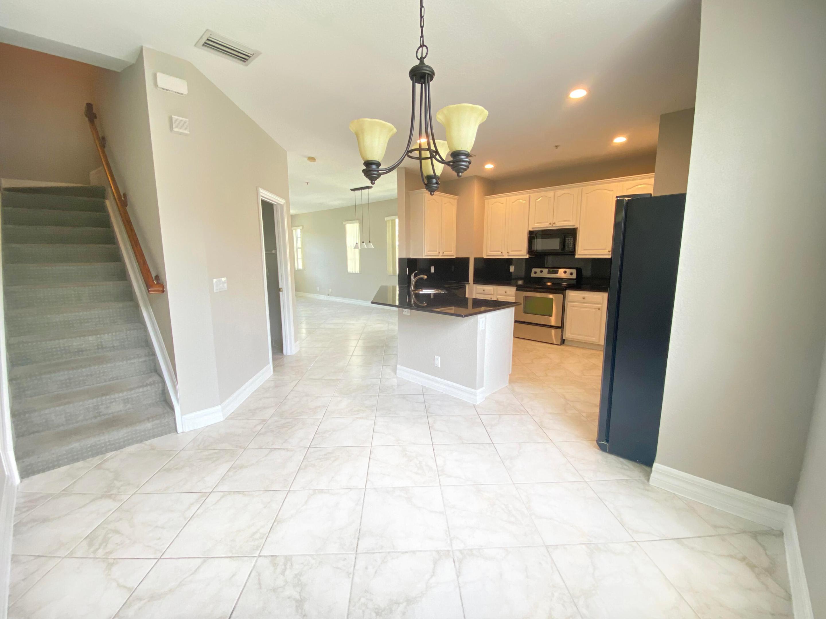 1844 Nw 9th Street Property Photo 8