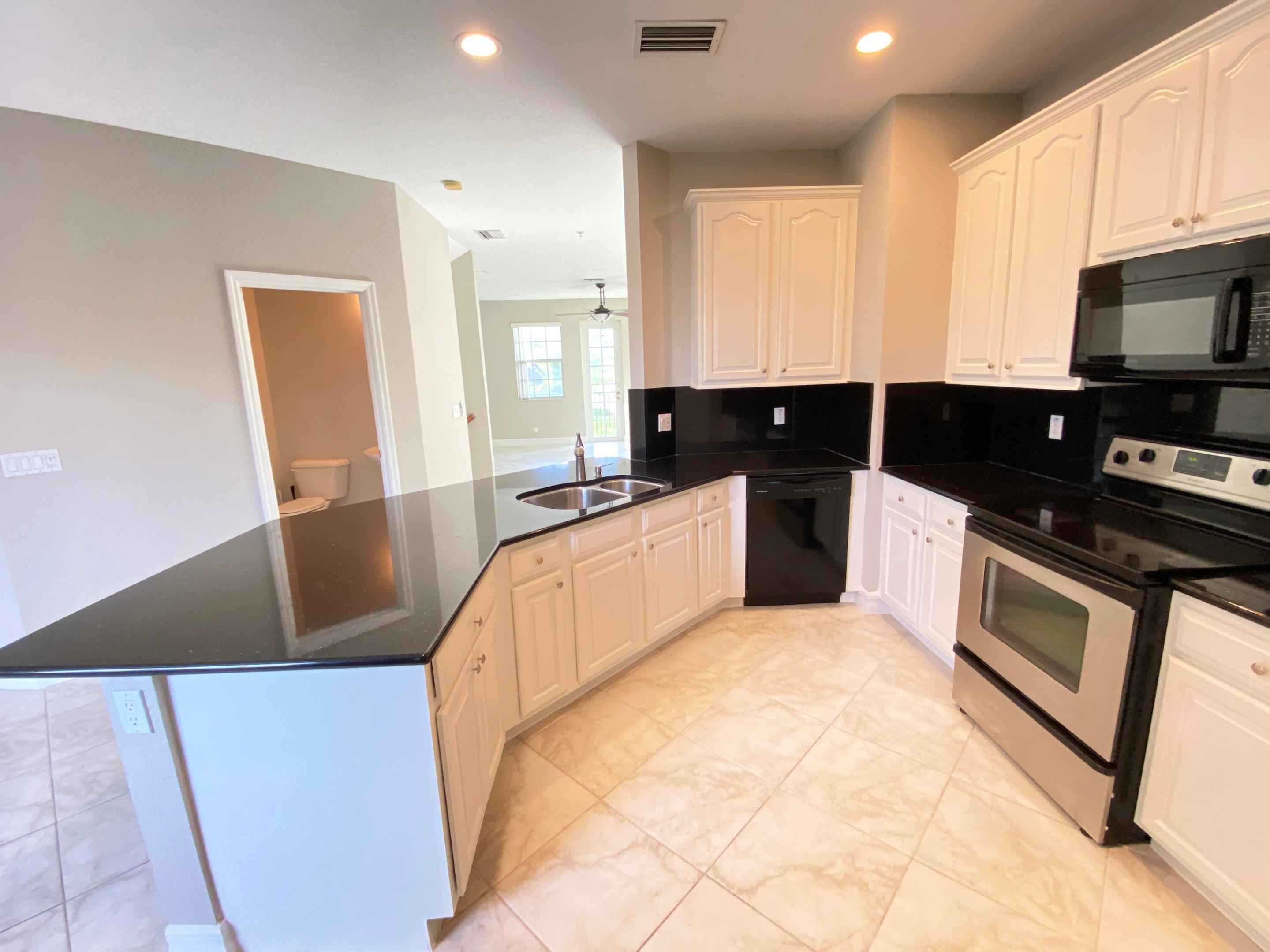 1844 Nw 9th Street Property Photo 11