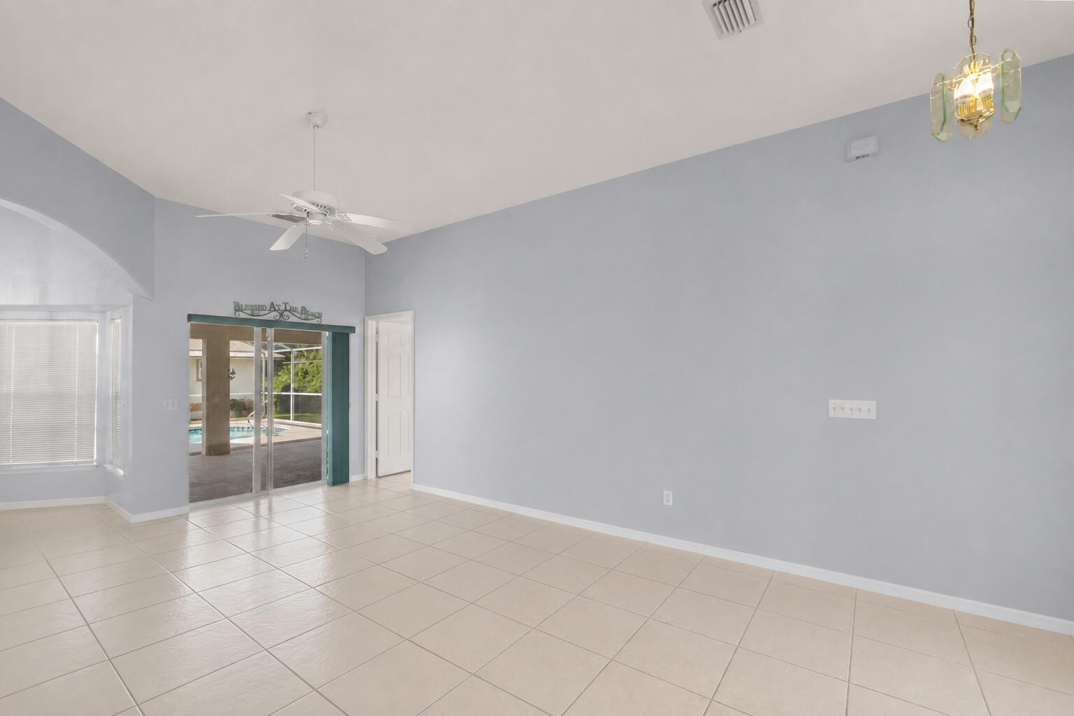 488 Arbor Street Property Photo 8
