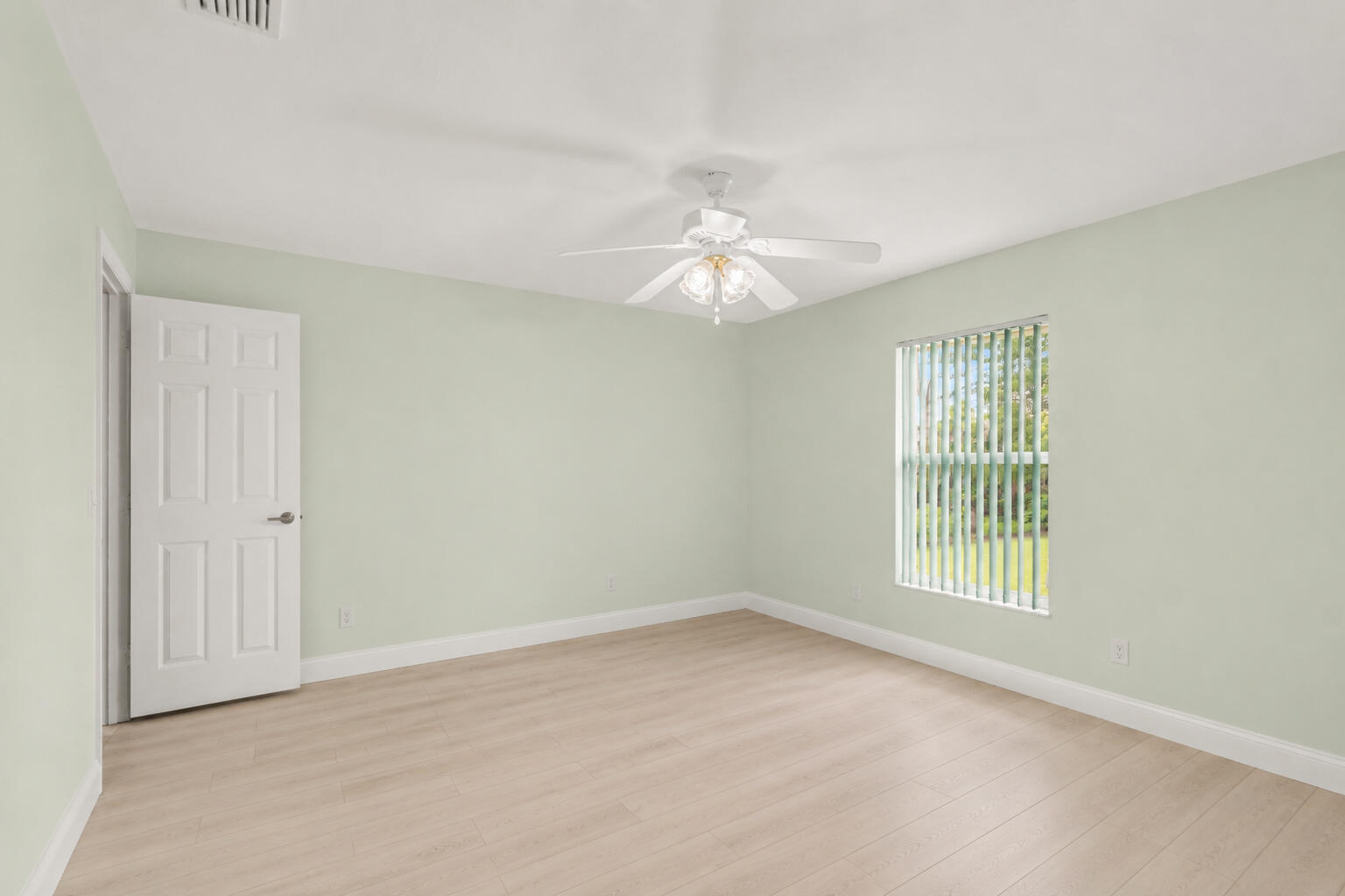 488 Arbor Street Property Photo 14