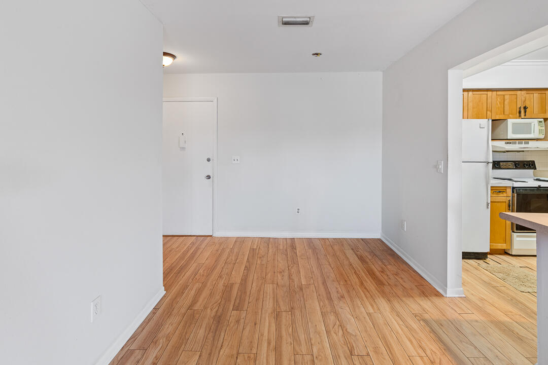 950 S Kanner Highway Unit B31 Property Photo 5