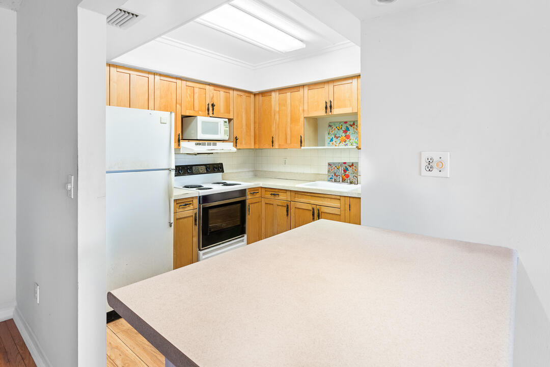 950 S Kanner Highway Unit B31 Property Photo 15