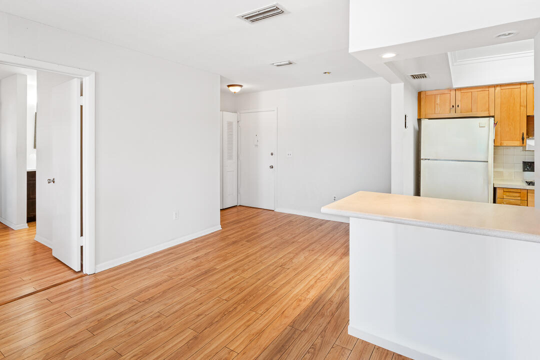 950 S Kanner Highway Unit B31 Property Photo 16