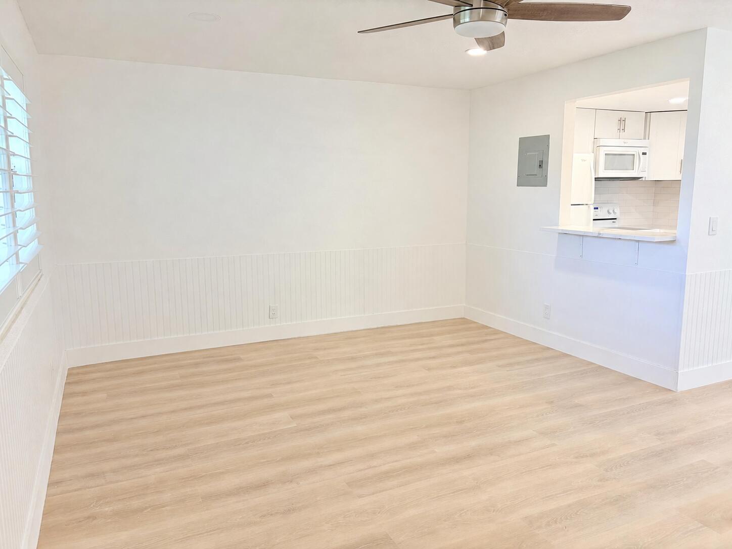 251 Flanders F Property Photo 1