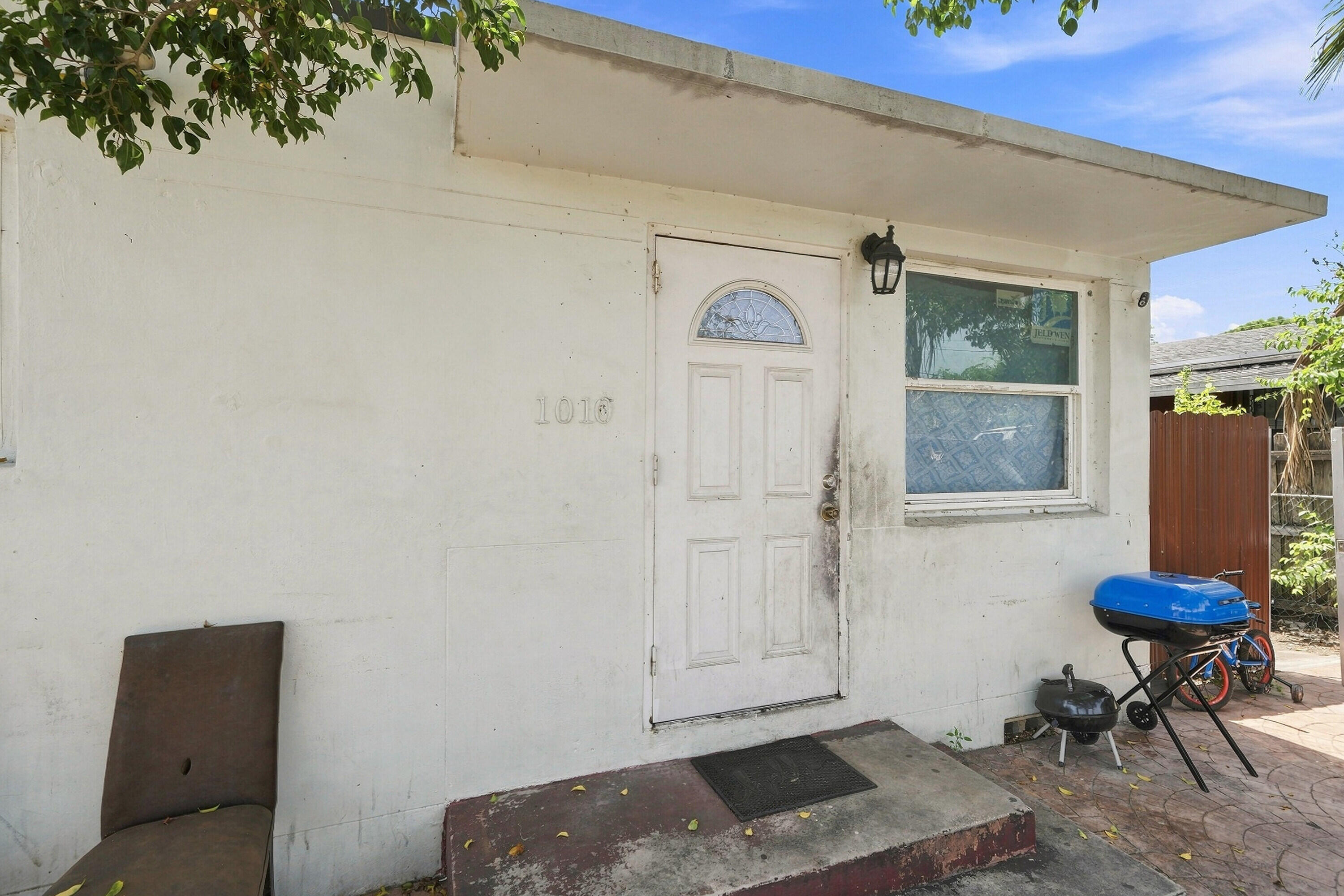 1010 Burlington Street Property Photo 9