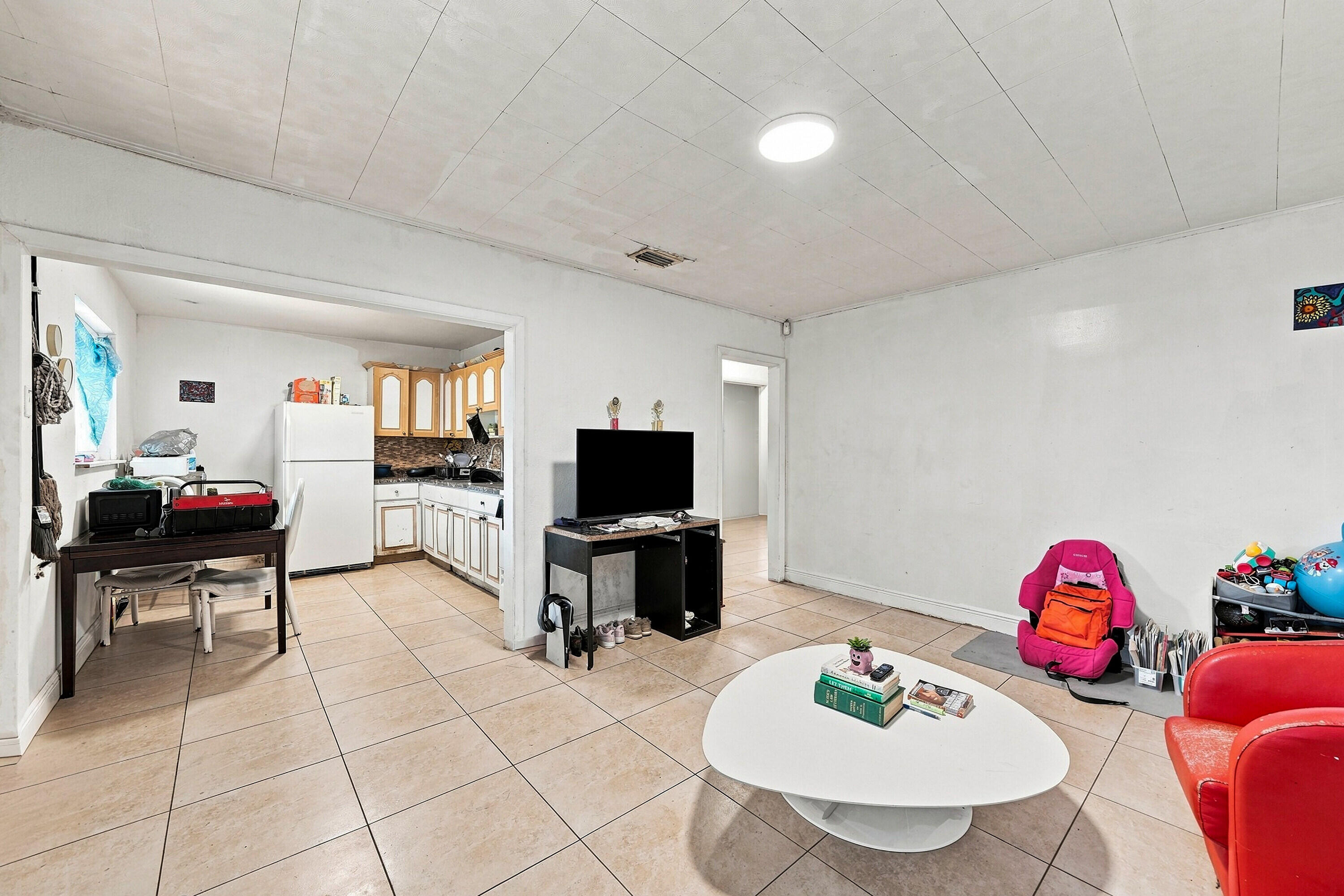1010 Burlington Street Property Photo 13