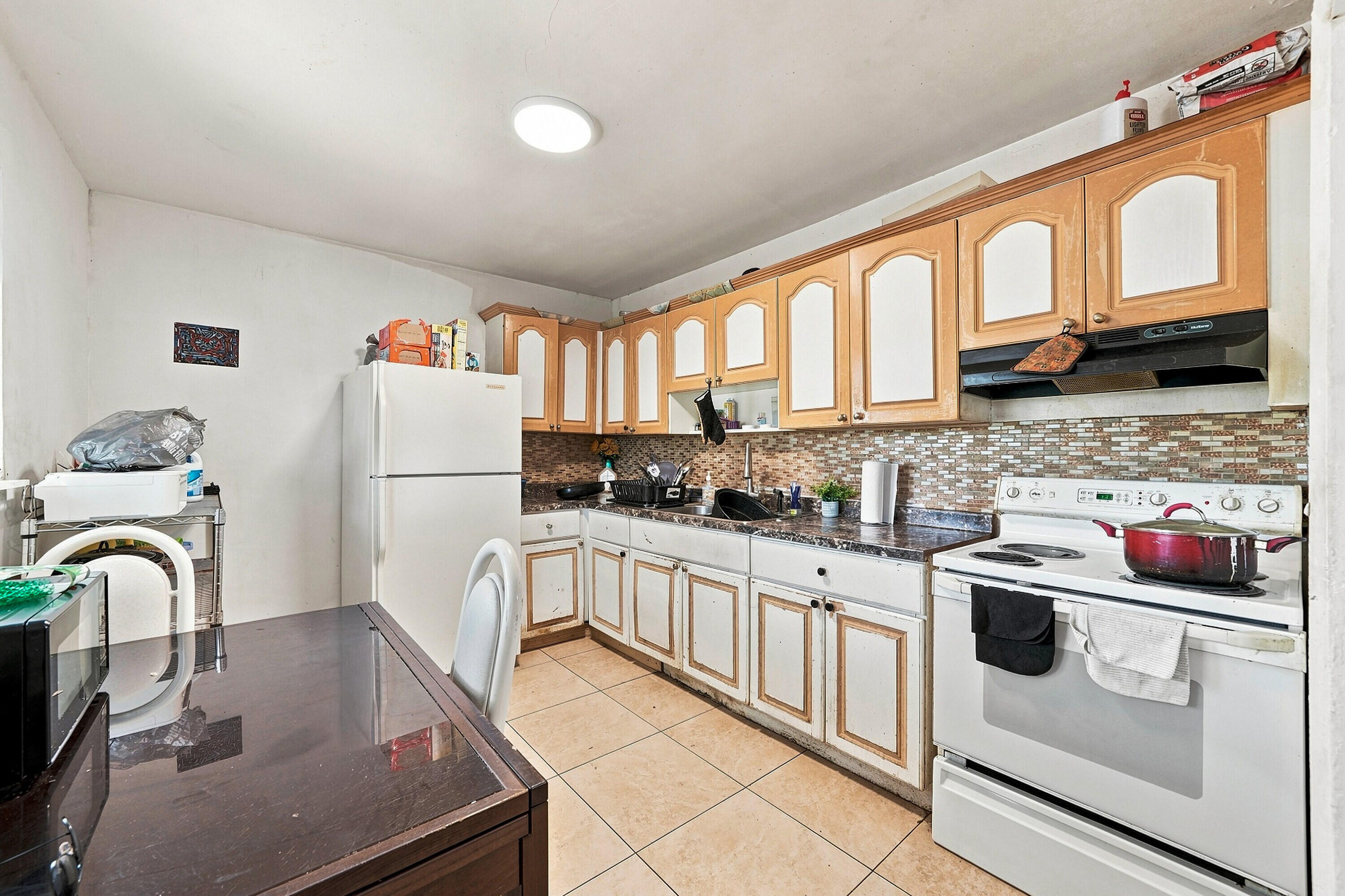1010 Burlington Street Property Photo 14