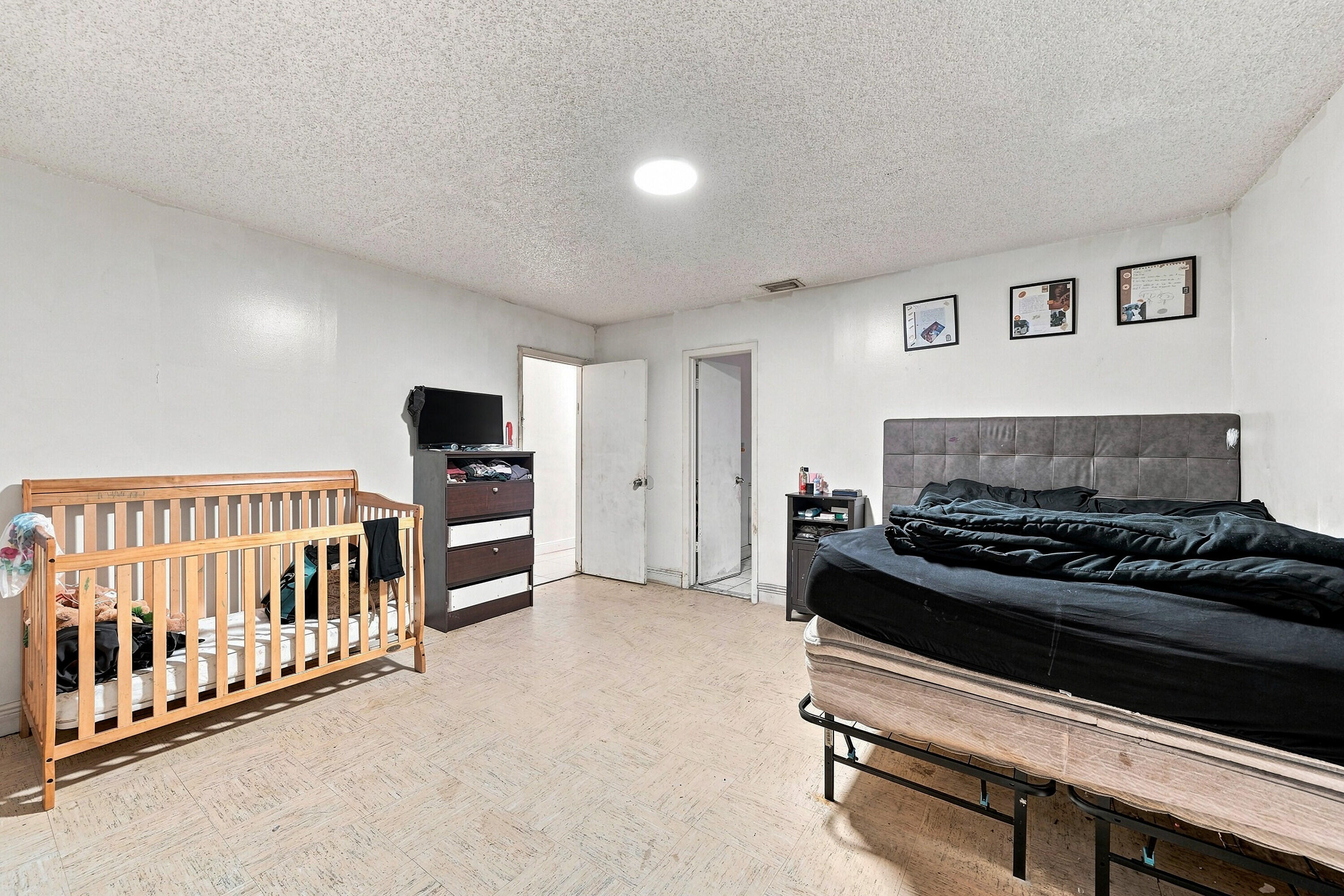 1010 Burlington Street Property Photo 25