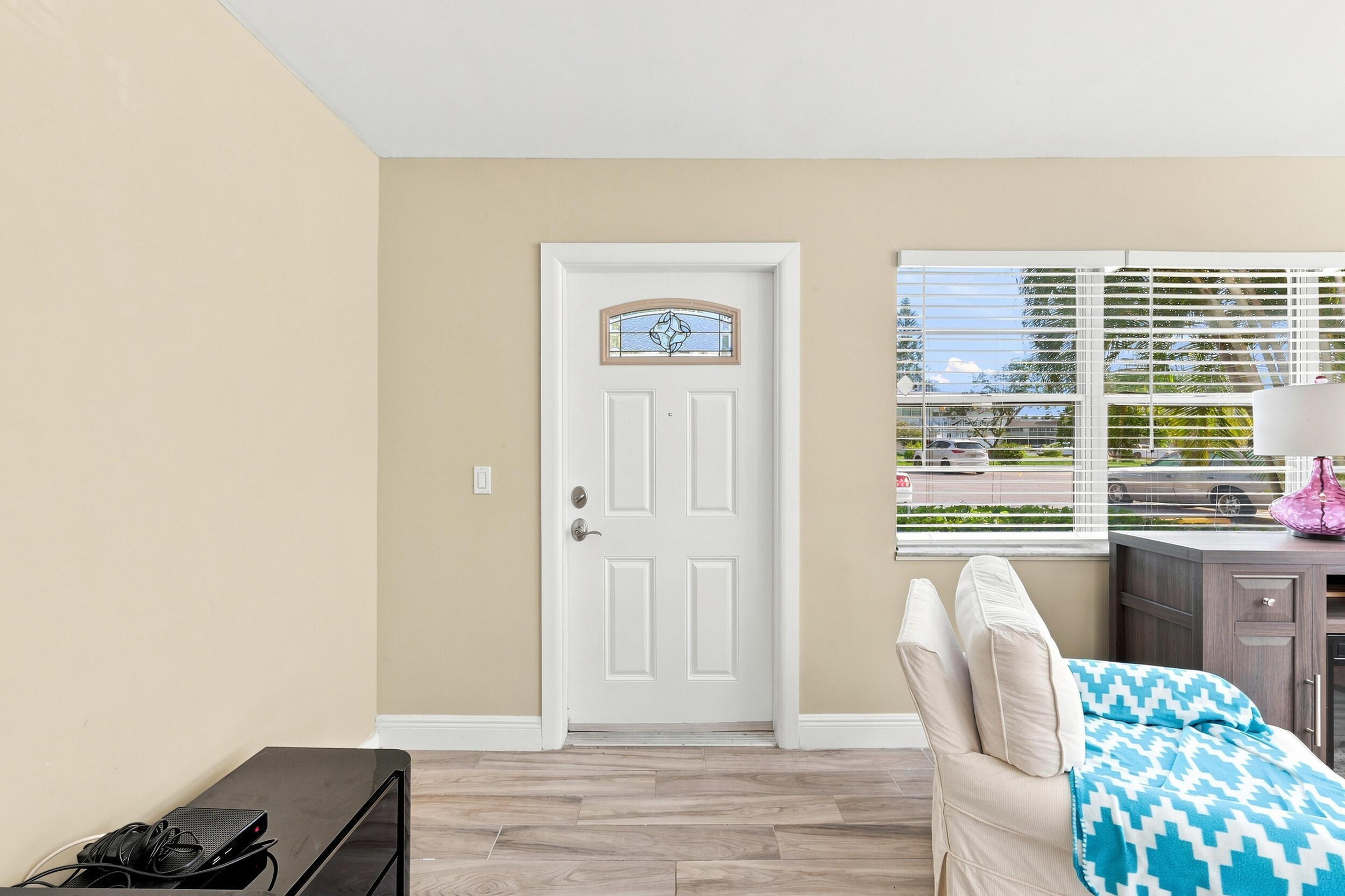 197 Sussex K Property Photo 7