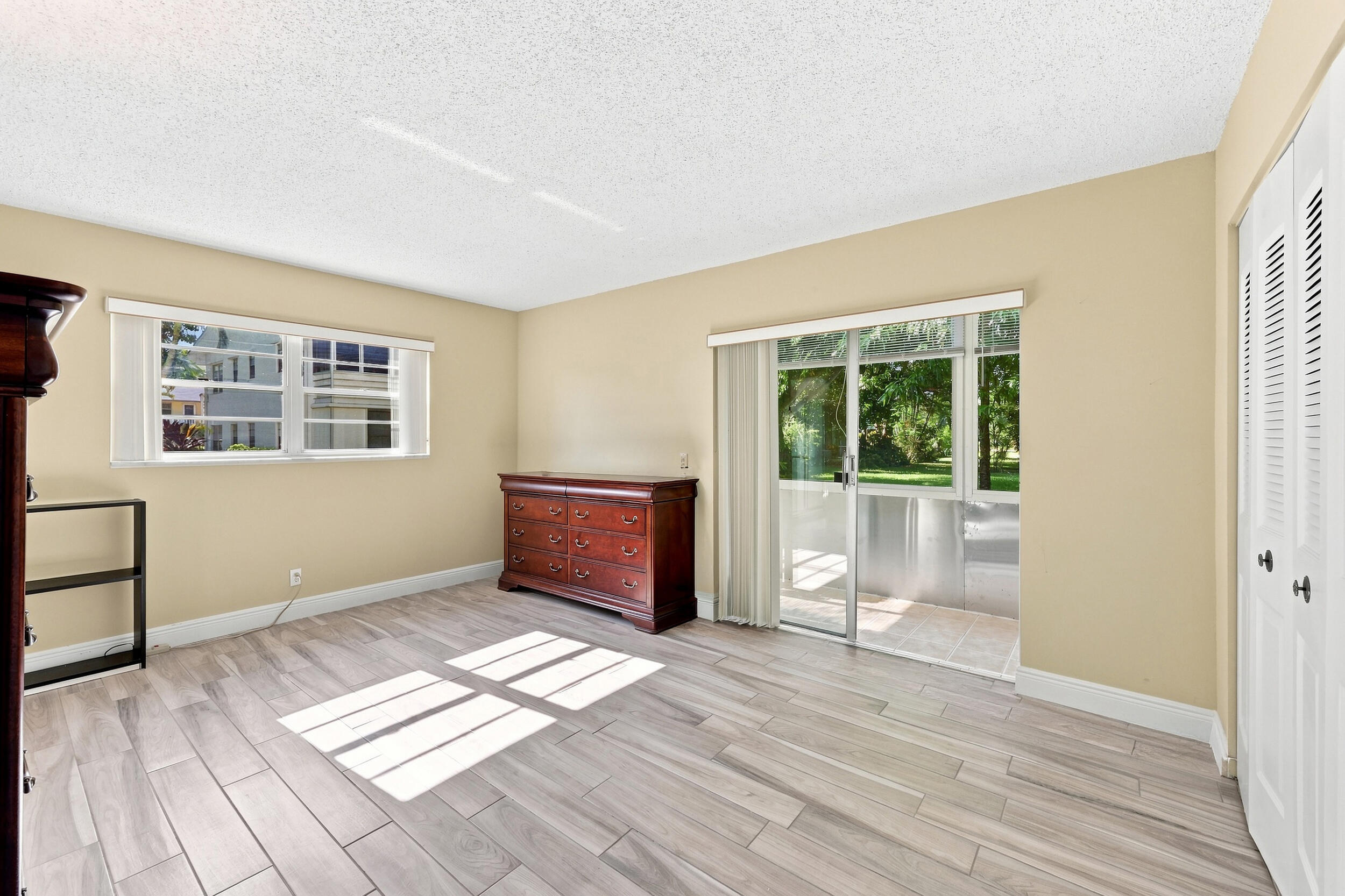 197 Sussex K Property Photo 18