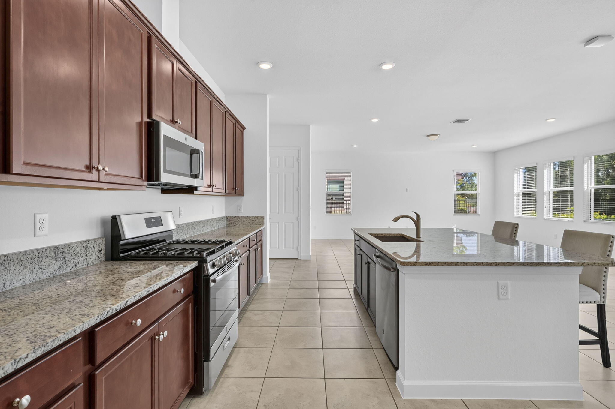 1000 Sterling Pine Place Property Photo 20
