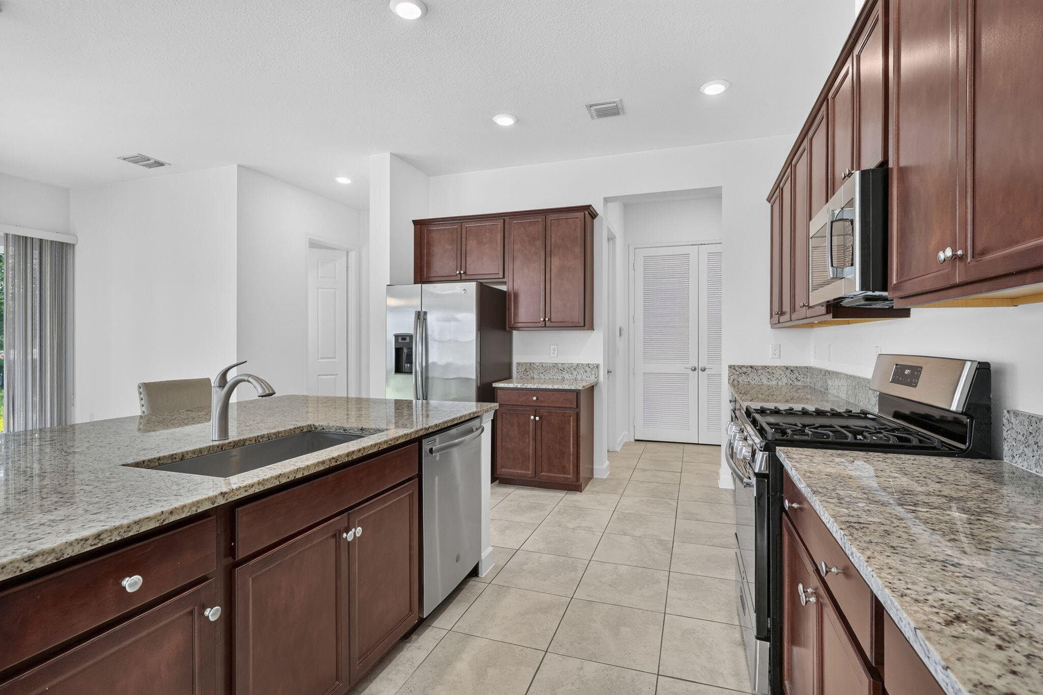 1000 Sterling Pine Place Property Photo 21