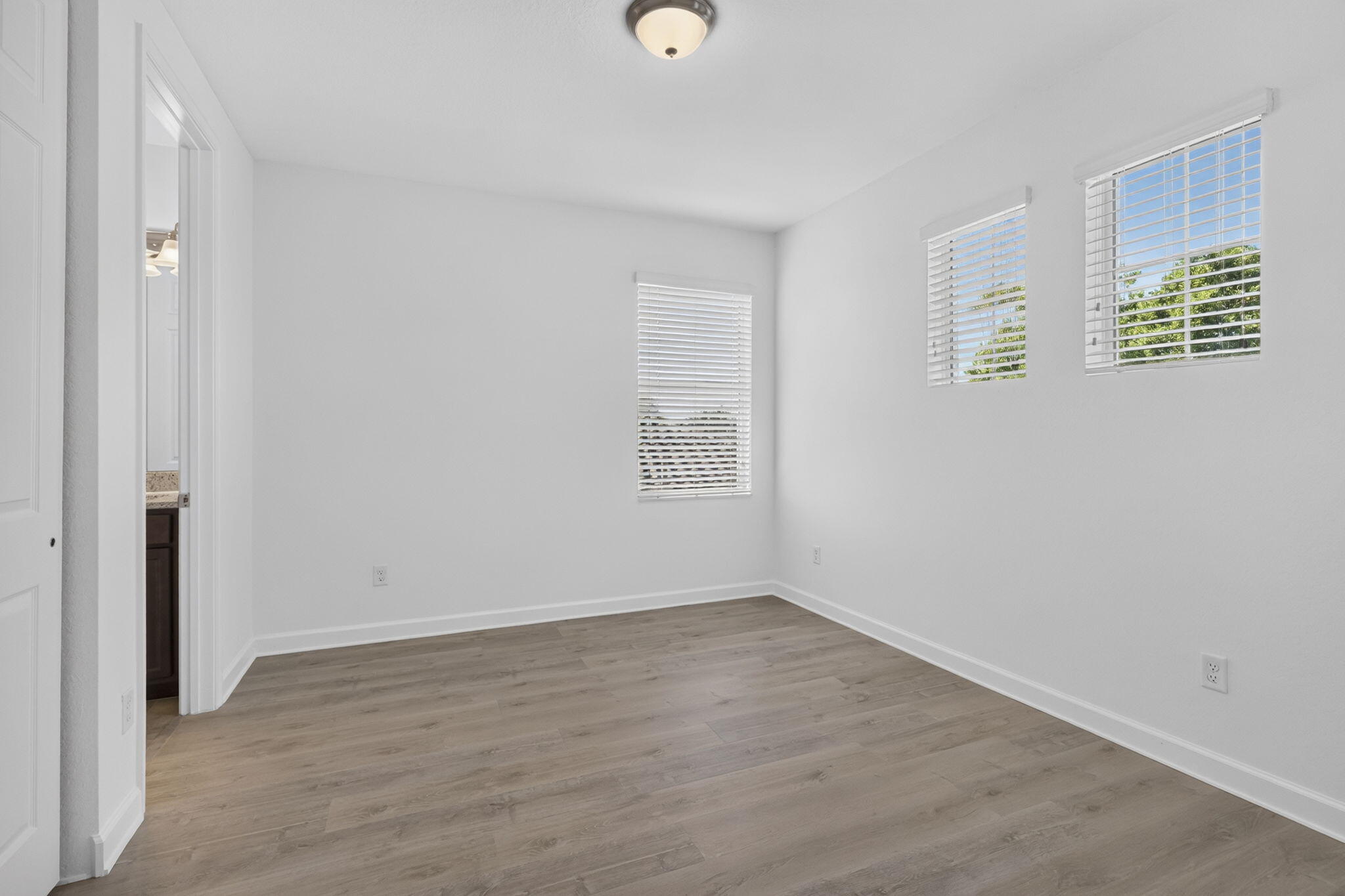 1000 Sterling Pine Place Property Photo 43