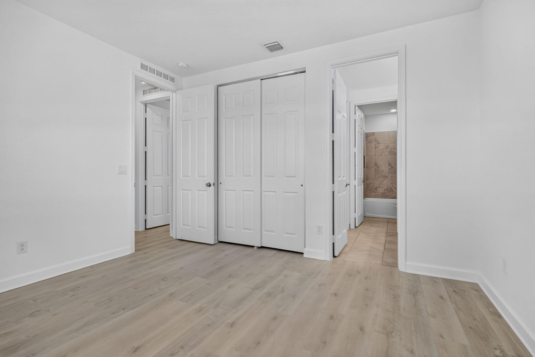 1000 Sterling Pine Place Property Photo 44