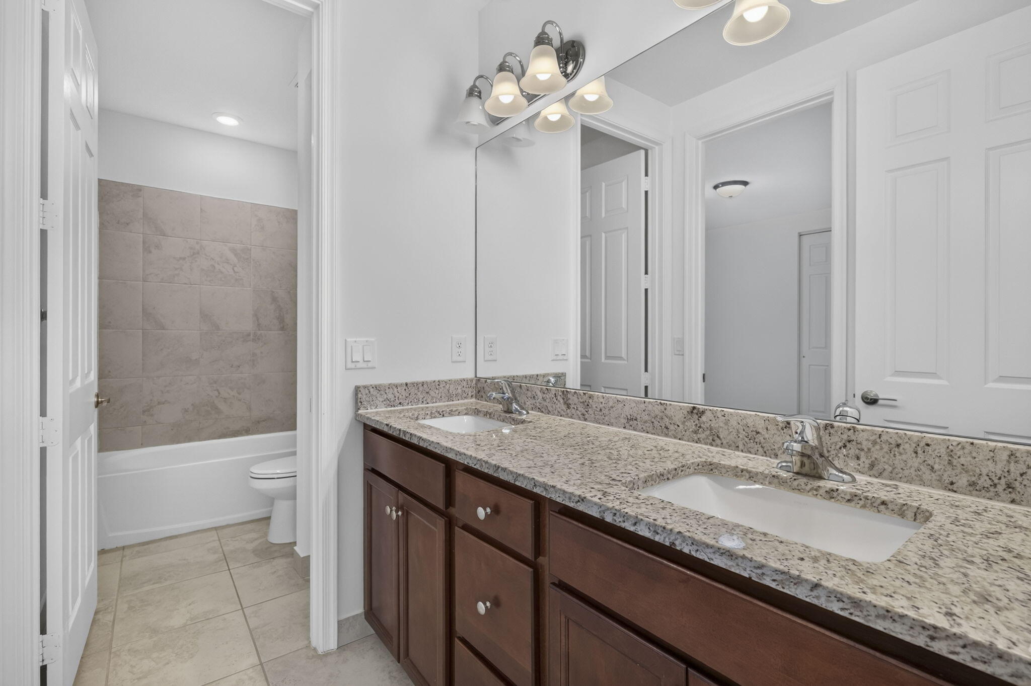 1000 Sterling Pine Place Property Photo 45