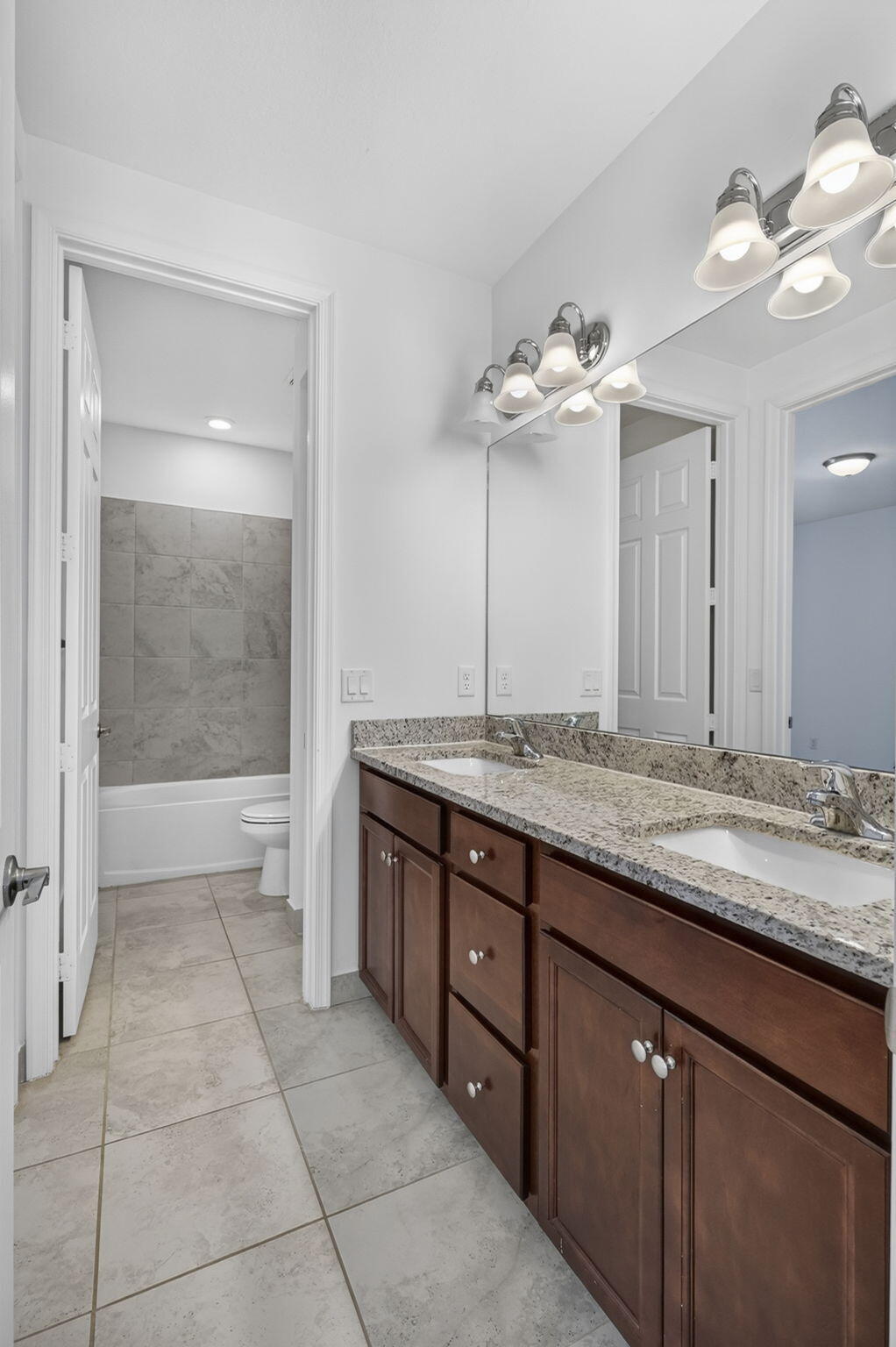 1000 Sterling Pine Place Property Photo 46