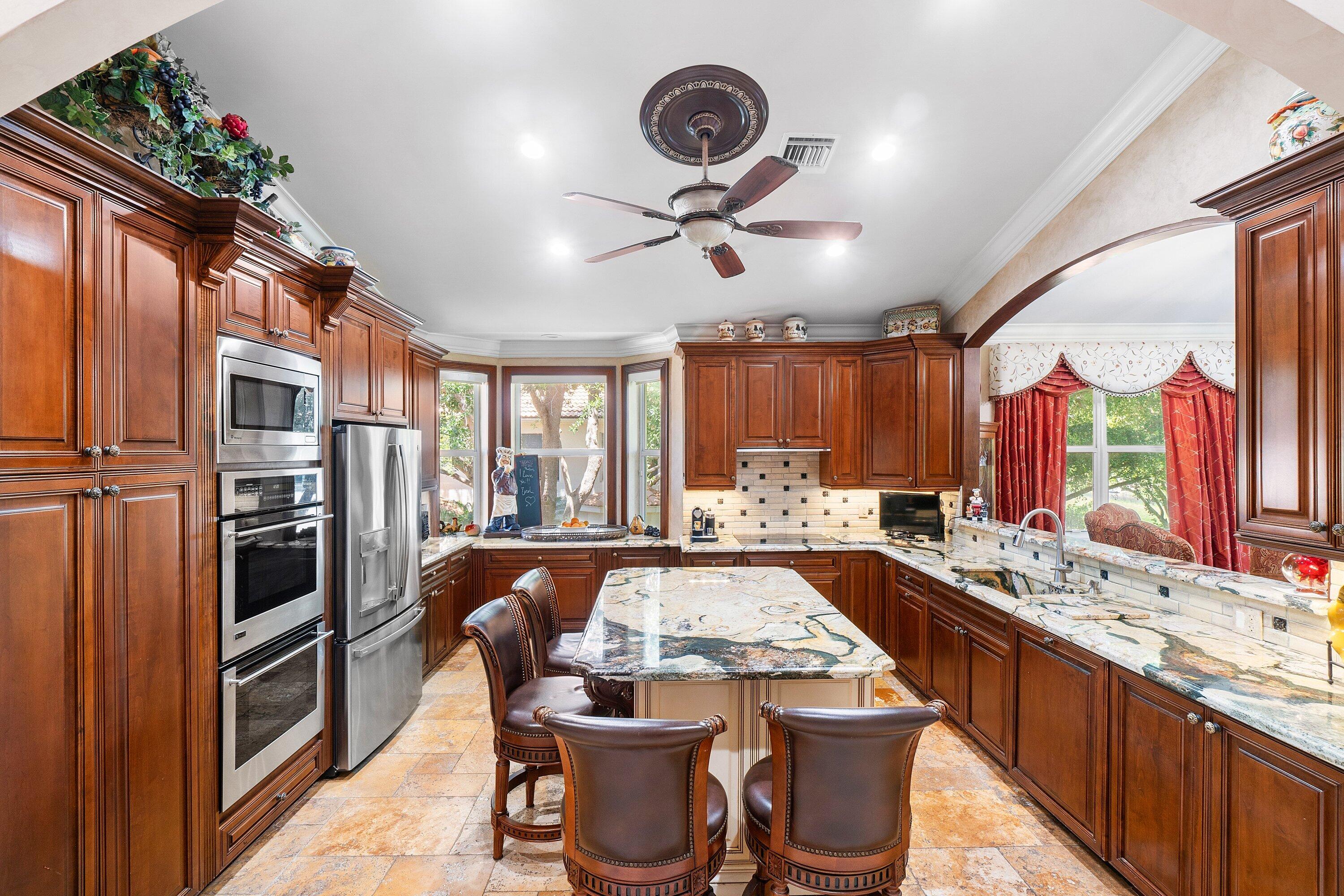 6181 Island Walk C Property Photo 5