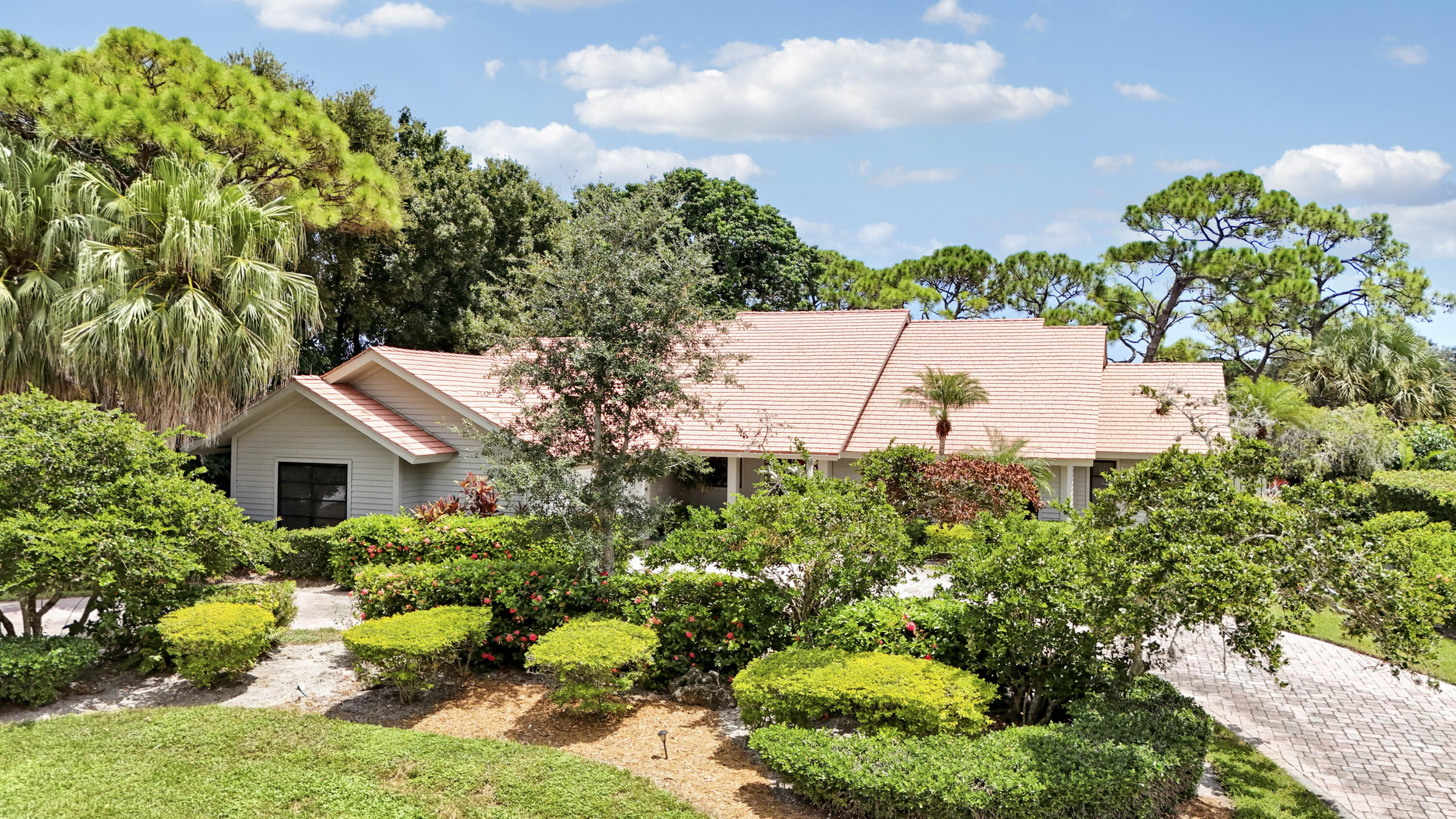 6245 Se Mariner Sands Drive Property Photo 1