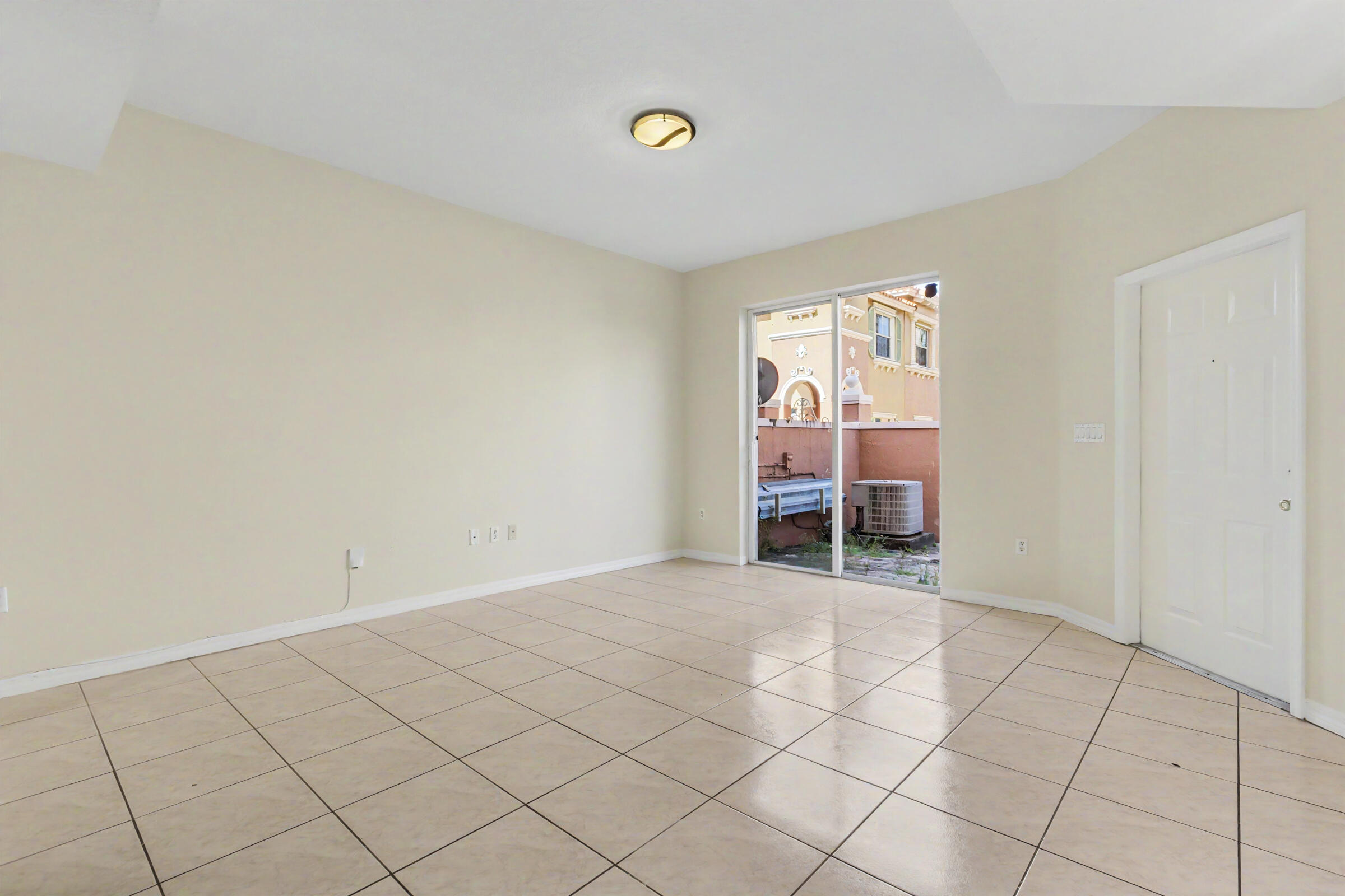 626 Sw 106th Avenue 1512 Property Photo 39