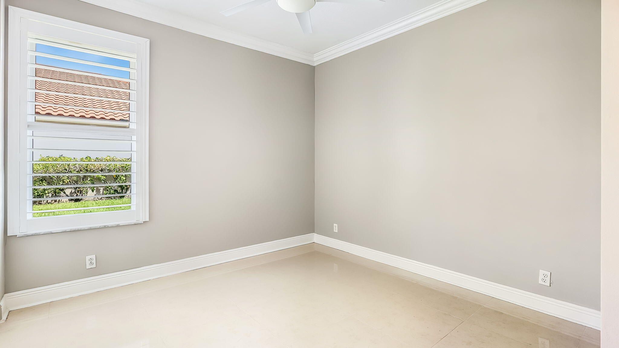 8966 Diamonte Drive Property Photo 33