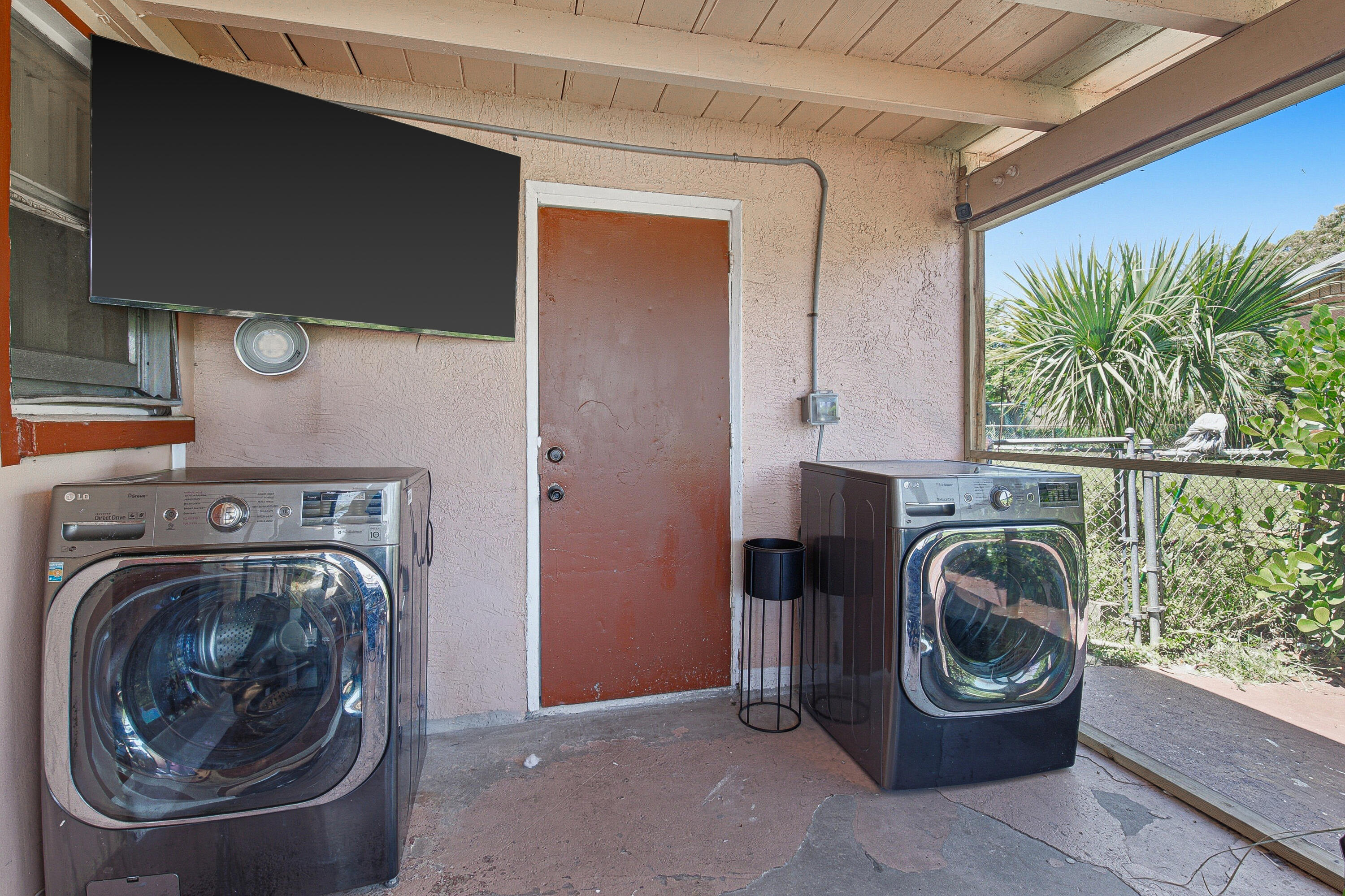691 Nw 20th Court Property Photo 13
