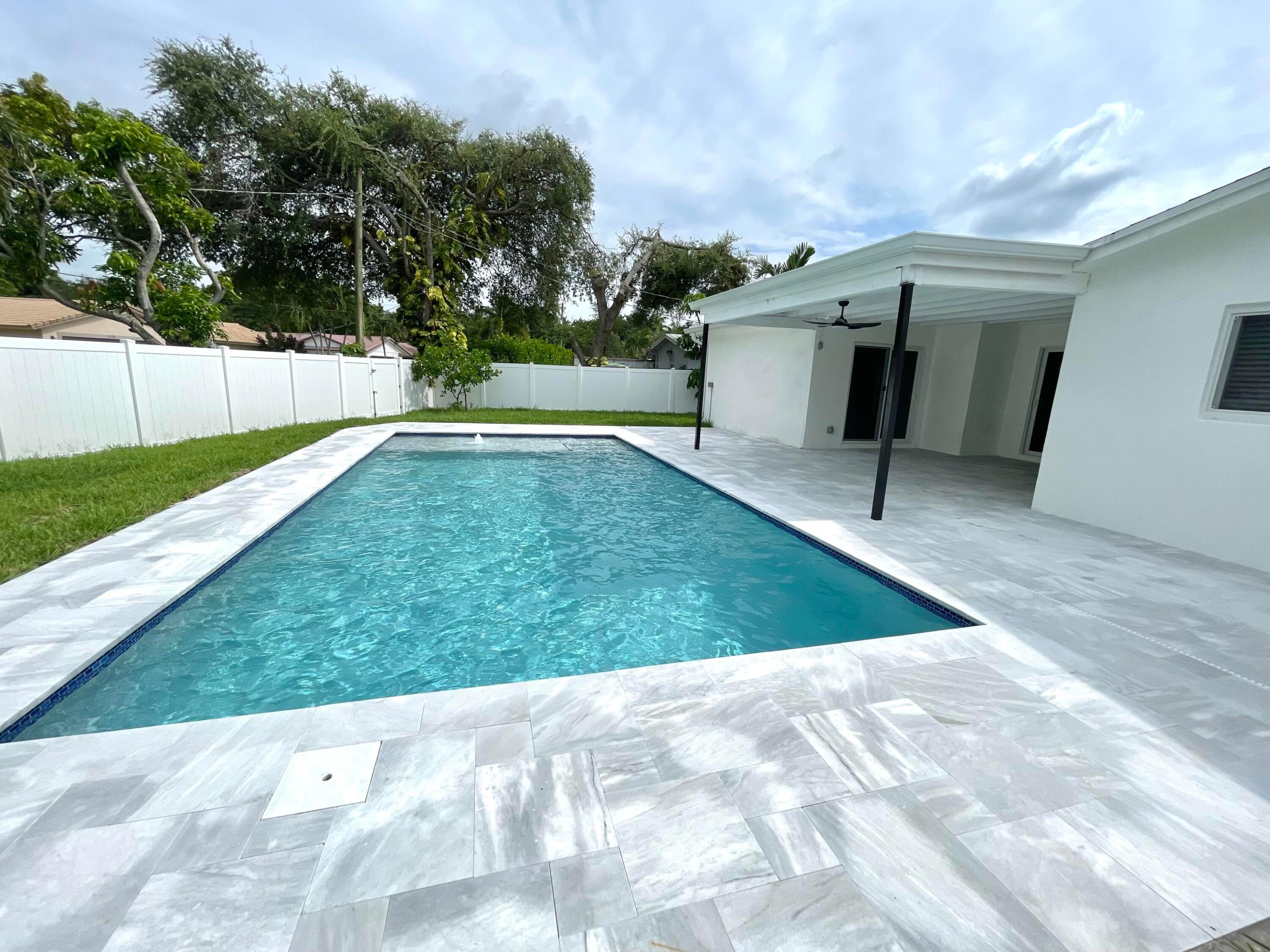 1101 Nw 5th Avenue Property Photo 3