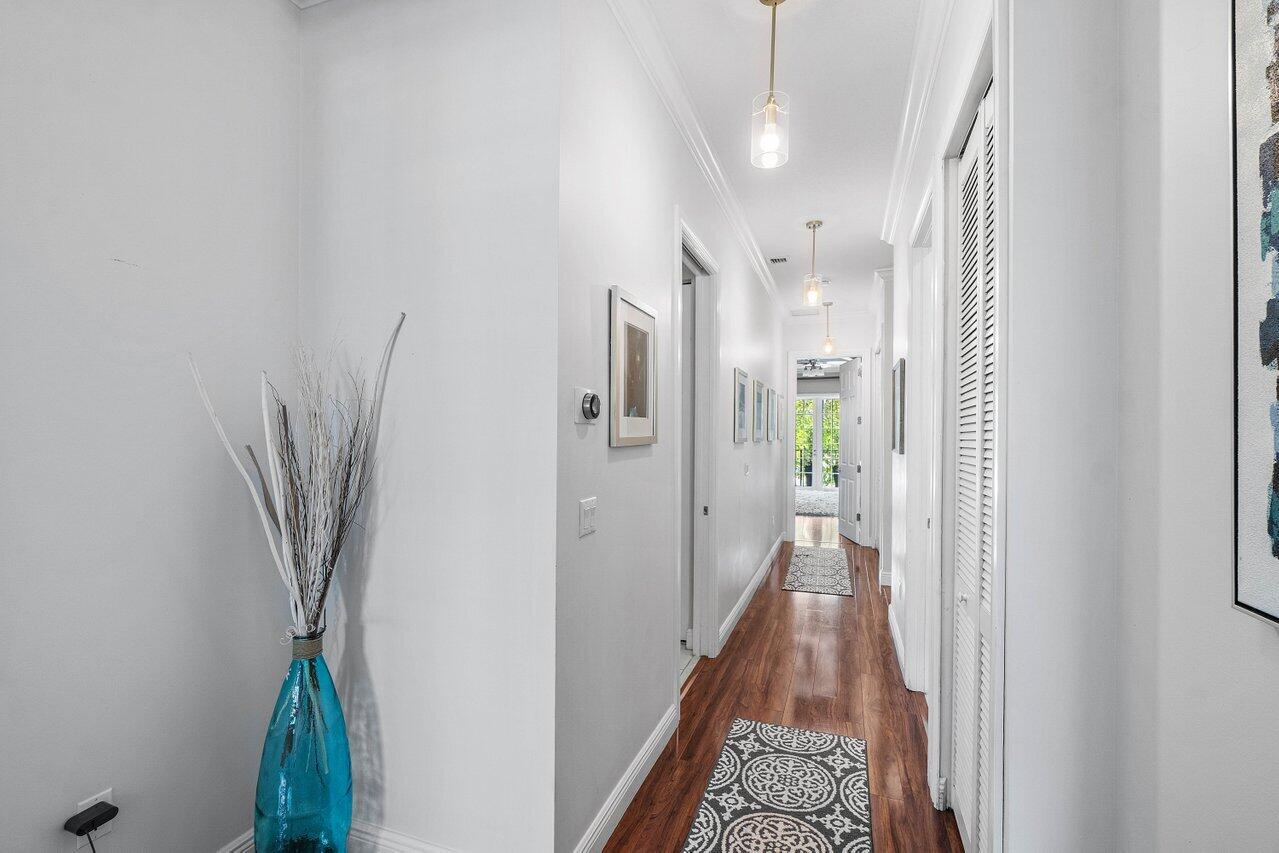 605 Avenue H Property Photo 9