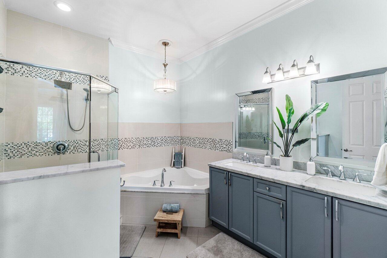 605 Avenue H Property Photo 13