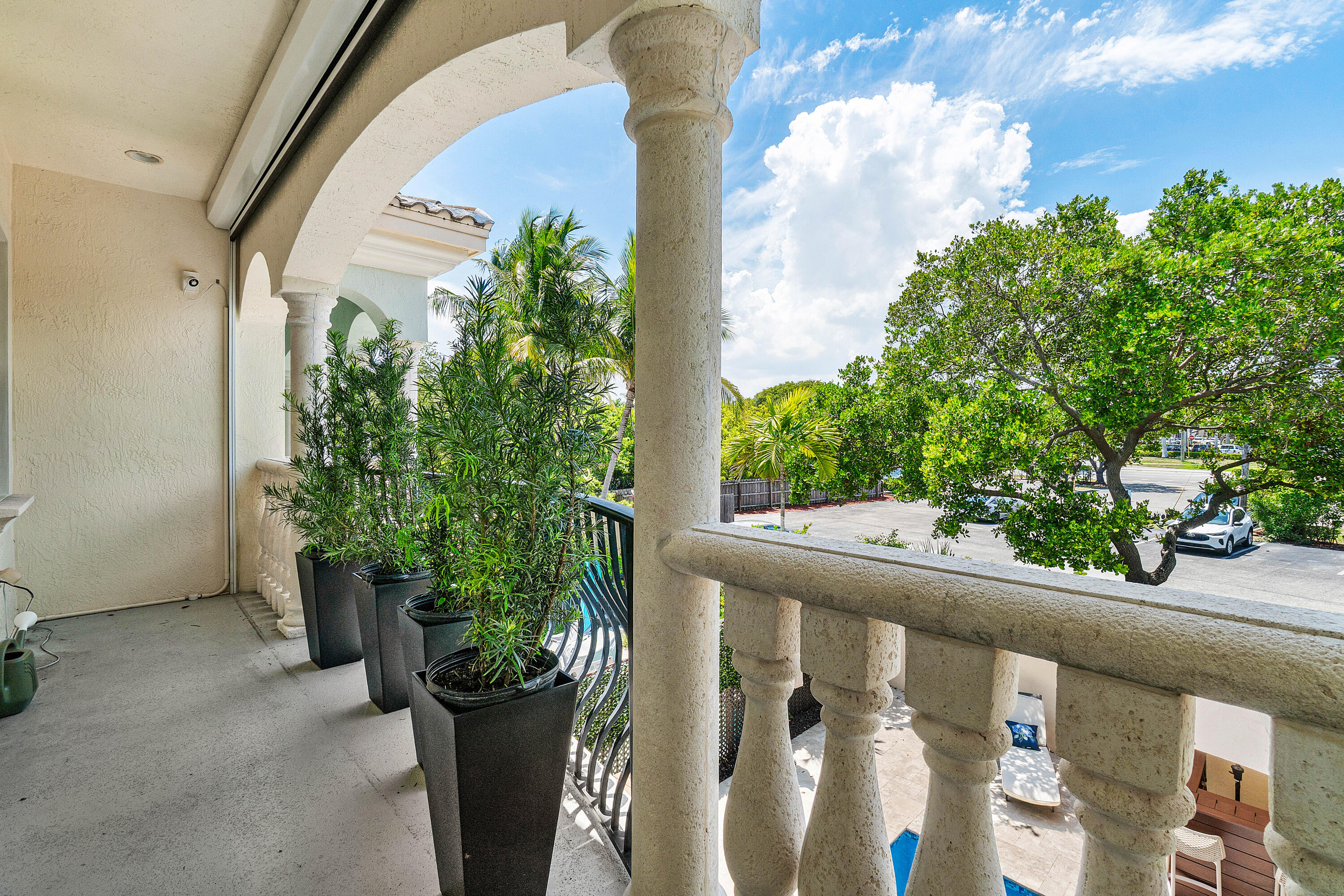 605 Avenue H Property Photo 21