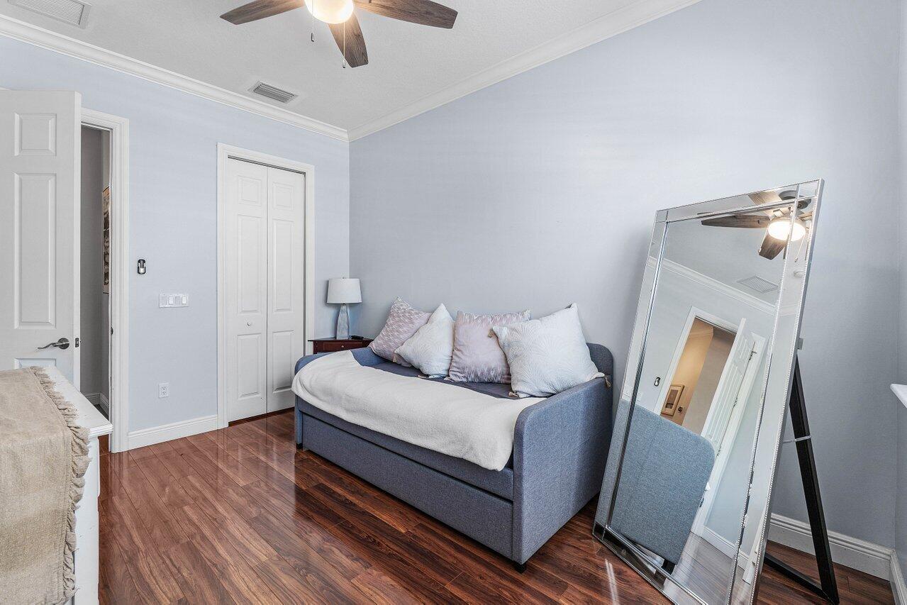 605 Avenue H Property Photo 23