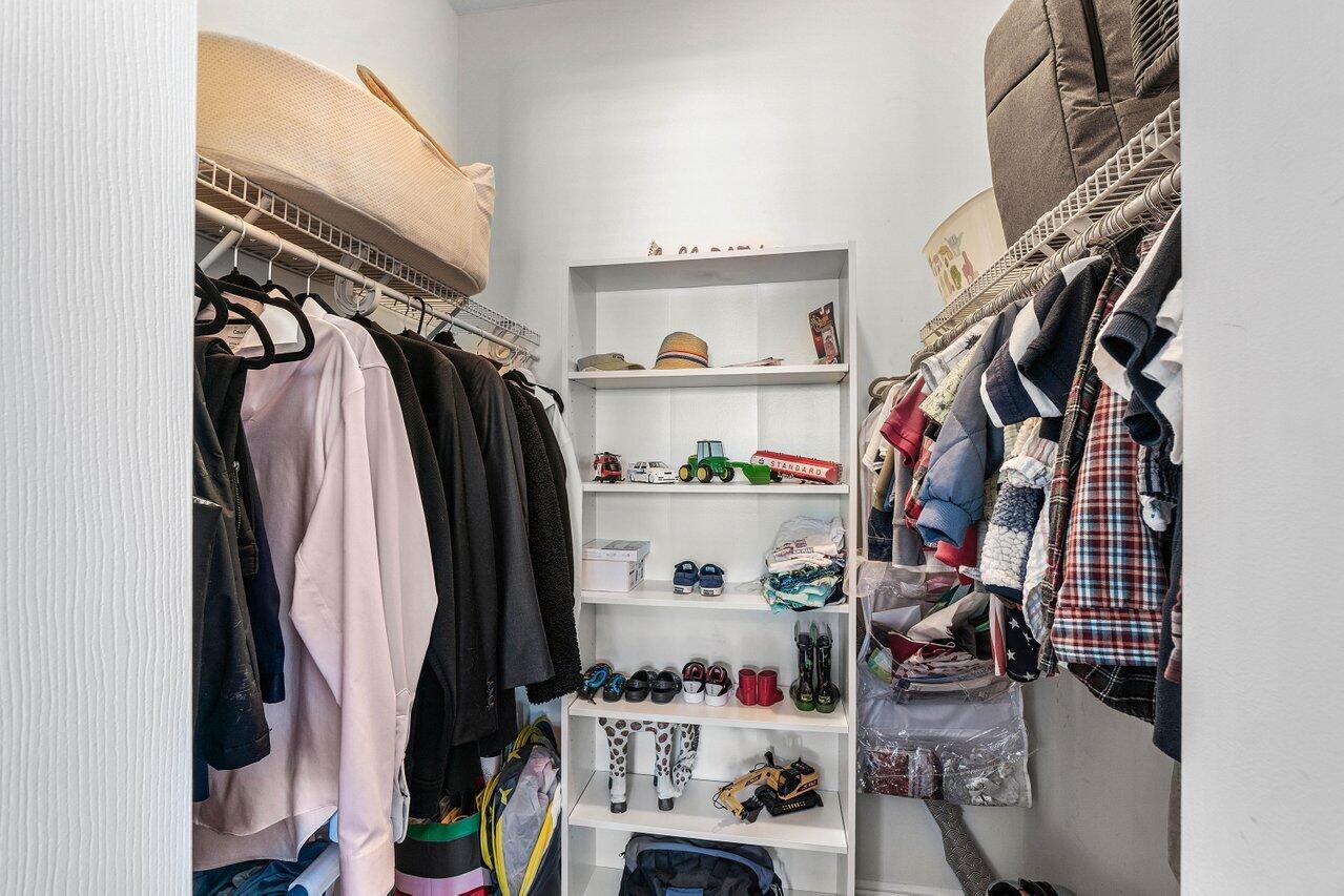605 Avenue H Property Photo 24