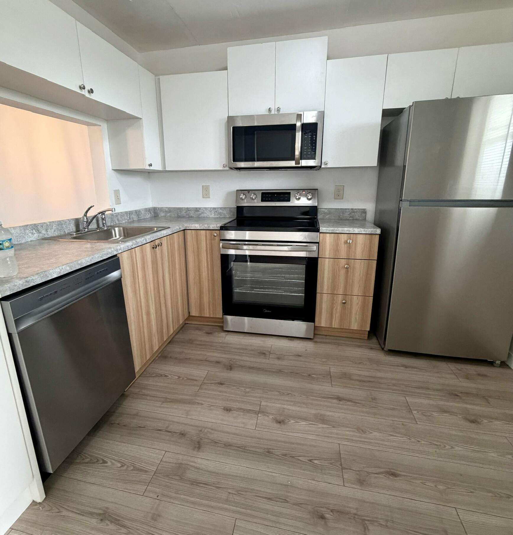 4025 N NOB HILL Road 409
